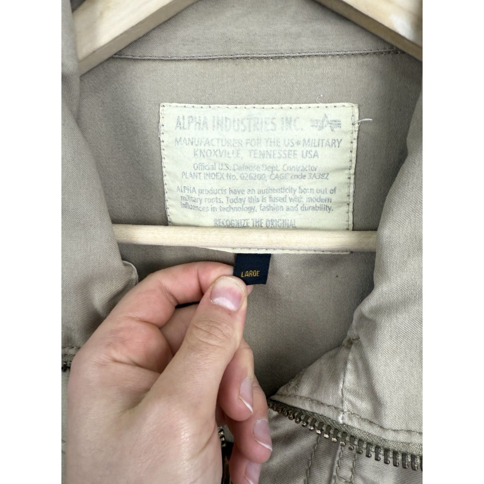 Vintage VINTAGE Alpha Industries Military USA Army Bomber Jacket L Beige Mens 90s rare retro Size US L / EU 52-54 / 3 - 7 Thumbnail