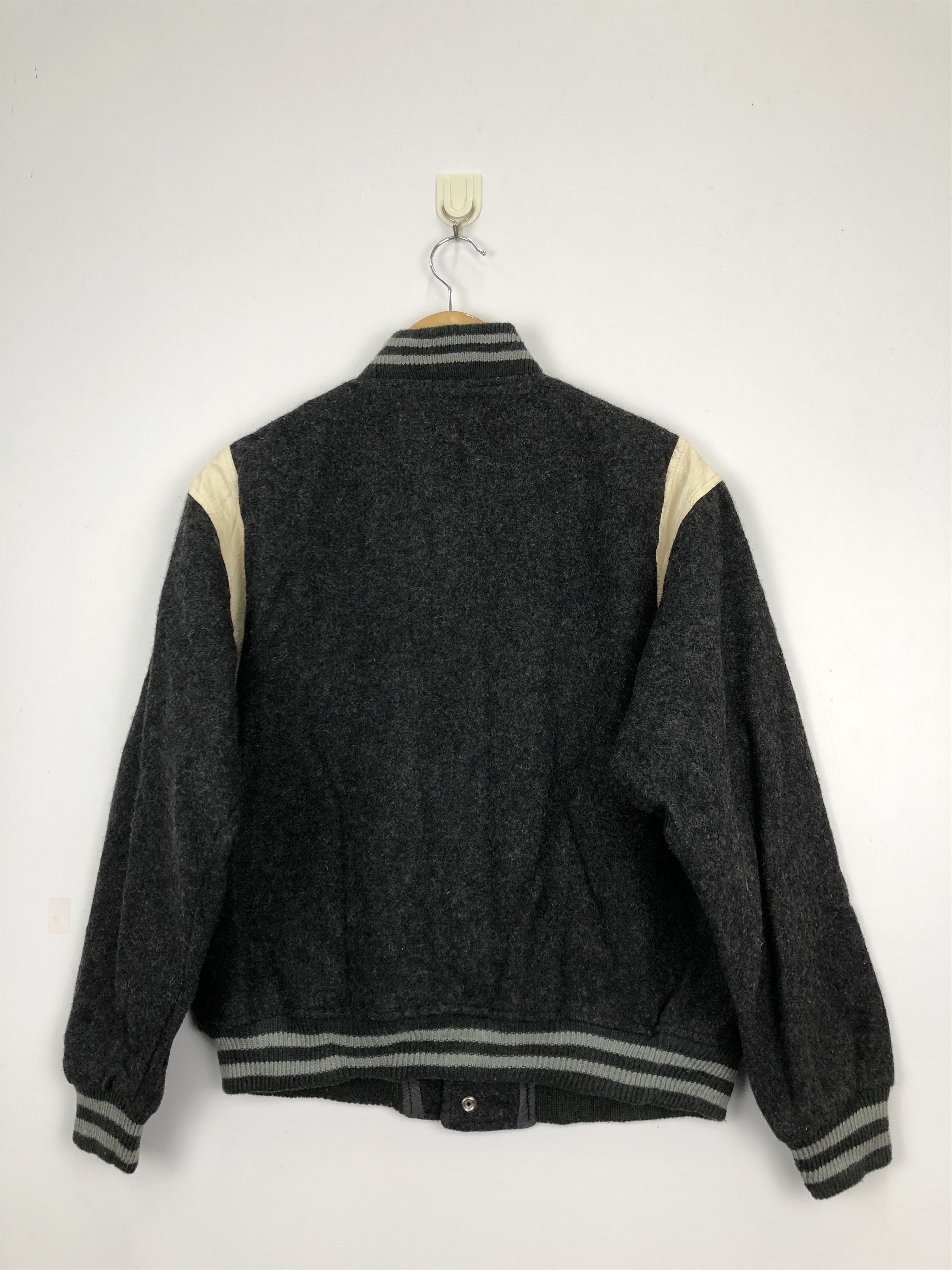 Japanese Brand Vintage 80s Japanese Varsity Jacket Gray Wool V0337 Size US M / EU 48-50 / 2 - 3 Thumbnail