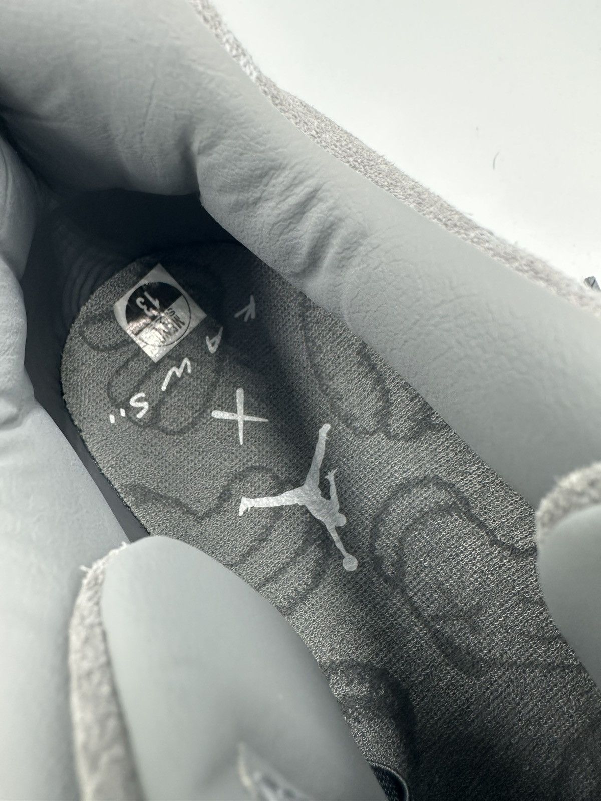 Jordan Brand × Kaws Jordan 4 x Kaws Size US 13 / EU 46 - 12 Thumbnail