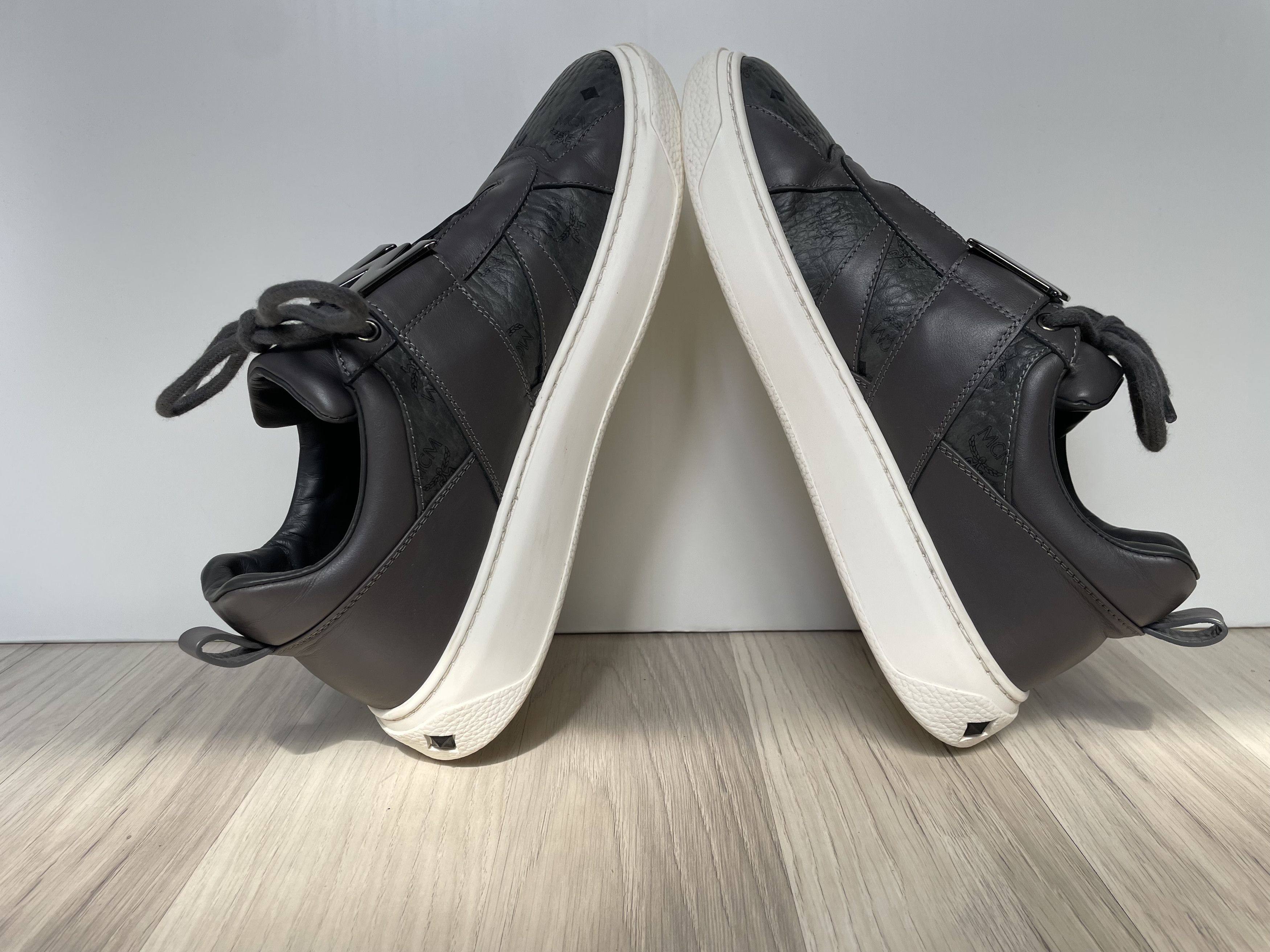 MCM MCM men leather sneakers EU42 ( real size 43 ) Size US 10 / EU 43 - 5 Thumbnail