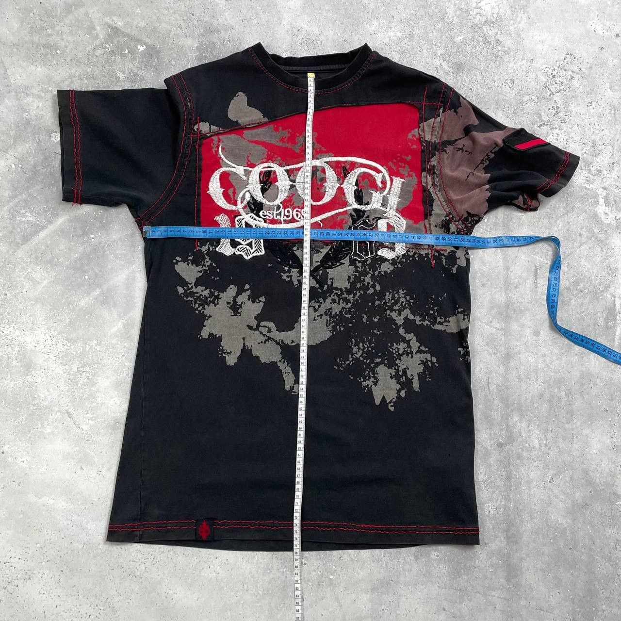 Coogi Vintage Coogi The Lucky Country Y2K T Shirt Black/ Red L Size US L / EU 52-54 / 3 - 3 Thumbnail