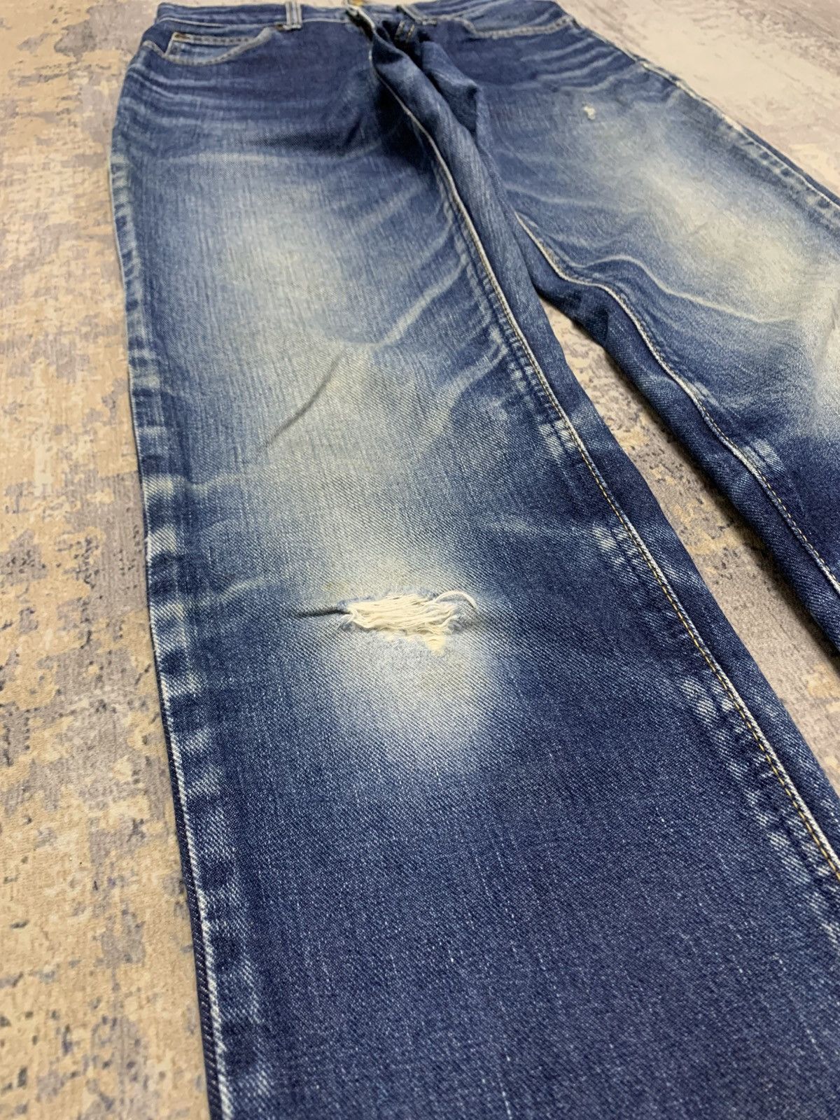 Japanese Brand Vintage Lee Distressed Faded Blue Straight Leg Jeans 27 Size US 27 - 3 Thumbnail