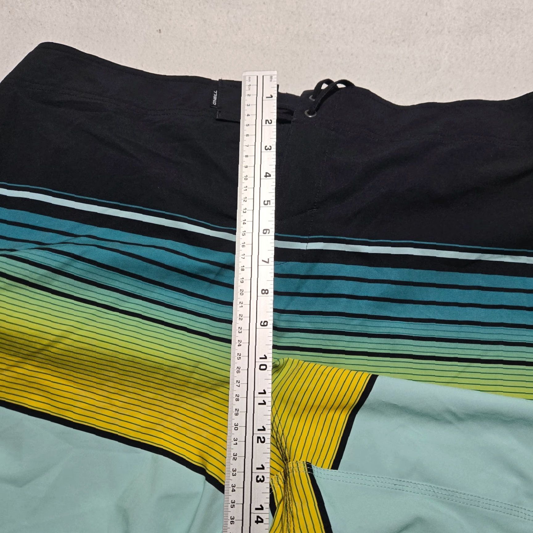 O'Neill O’Neill Swim Trunks Surf Shorts Men 42 Stripe Multicolor Board Shorts Pockets Drawstring Beach 90s (if applicable) Mens Size US 42 / EU 58 - 6 Thumbnail