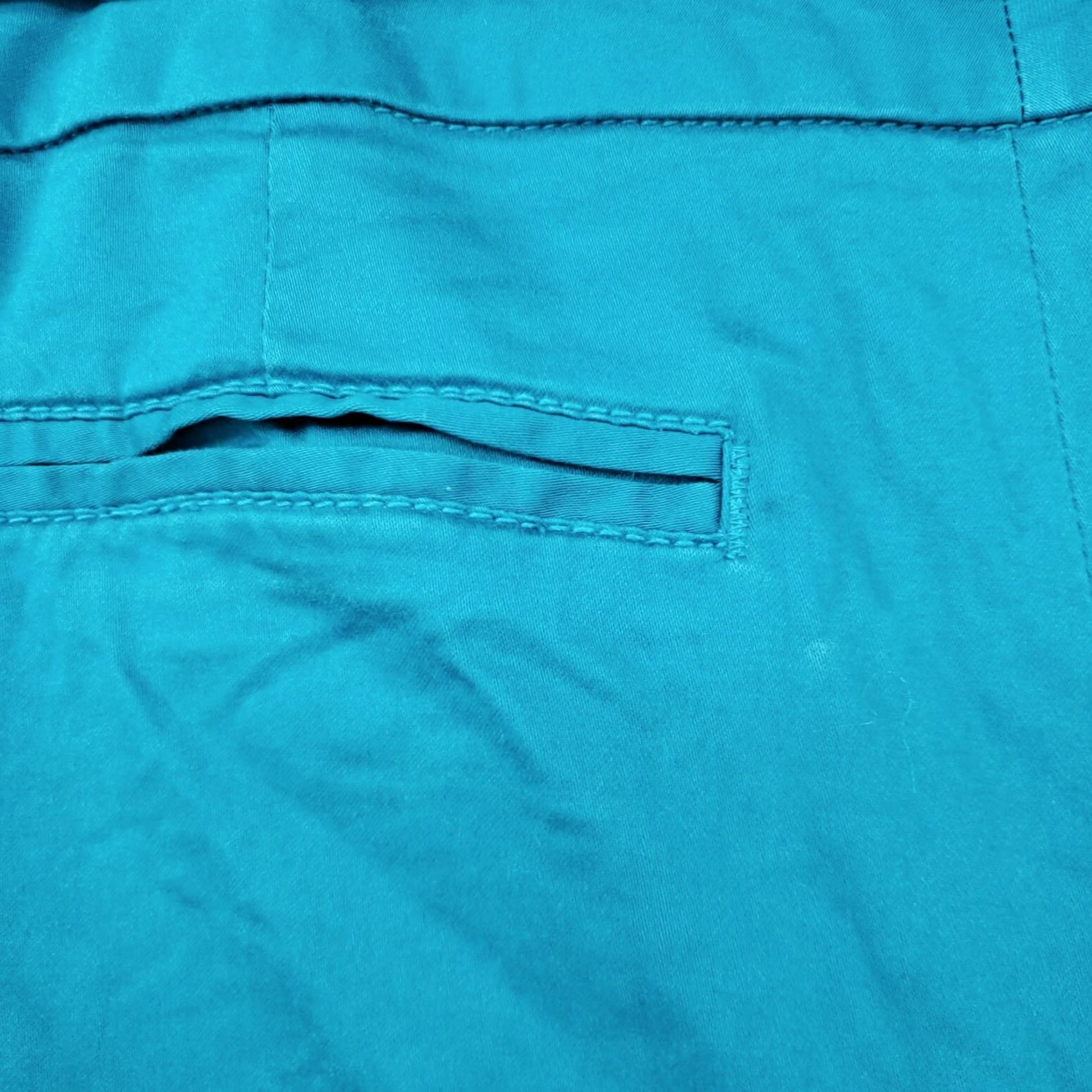 Express Express Shorts Womens 8 Blue Chino Mid Rise Cuffed Flat Front Cotton Blend Size 24" / US 00 / IT 34 - 4 Thumbnail
