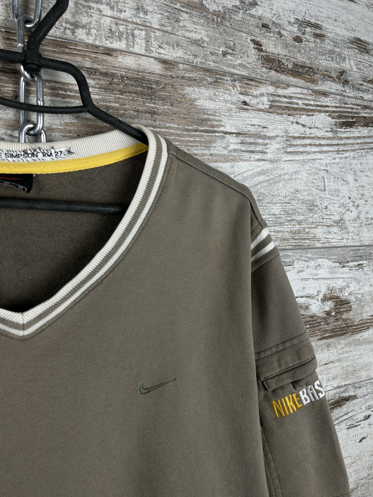 Nike Mens Vintage Nike Basketball Sweatshirt basic swoosh brown Size US XL / EU 56 / 4 - 8 Thumbnail