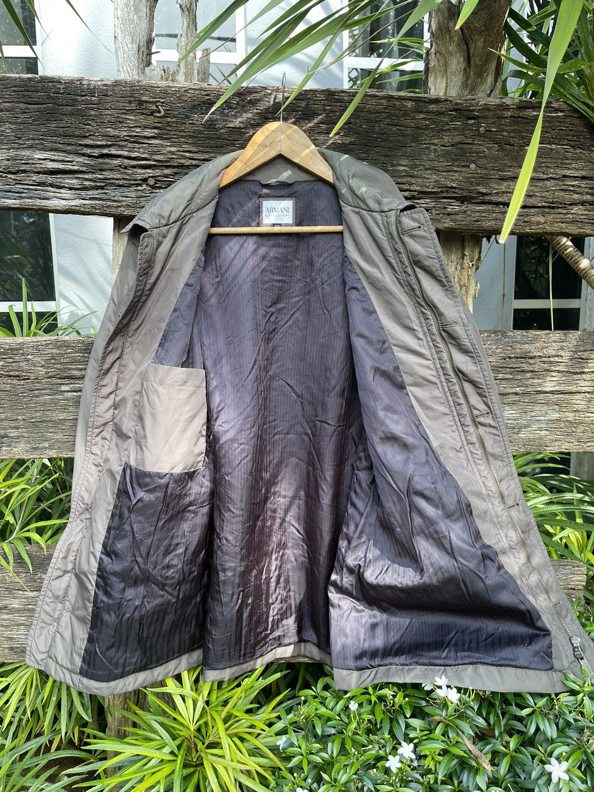Armani Collezioni Armani Collezioni Lightweight Nylon Jacket - Size 52 Size US L / EU 52-54 / 3 - 19 Thumbnail