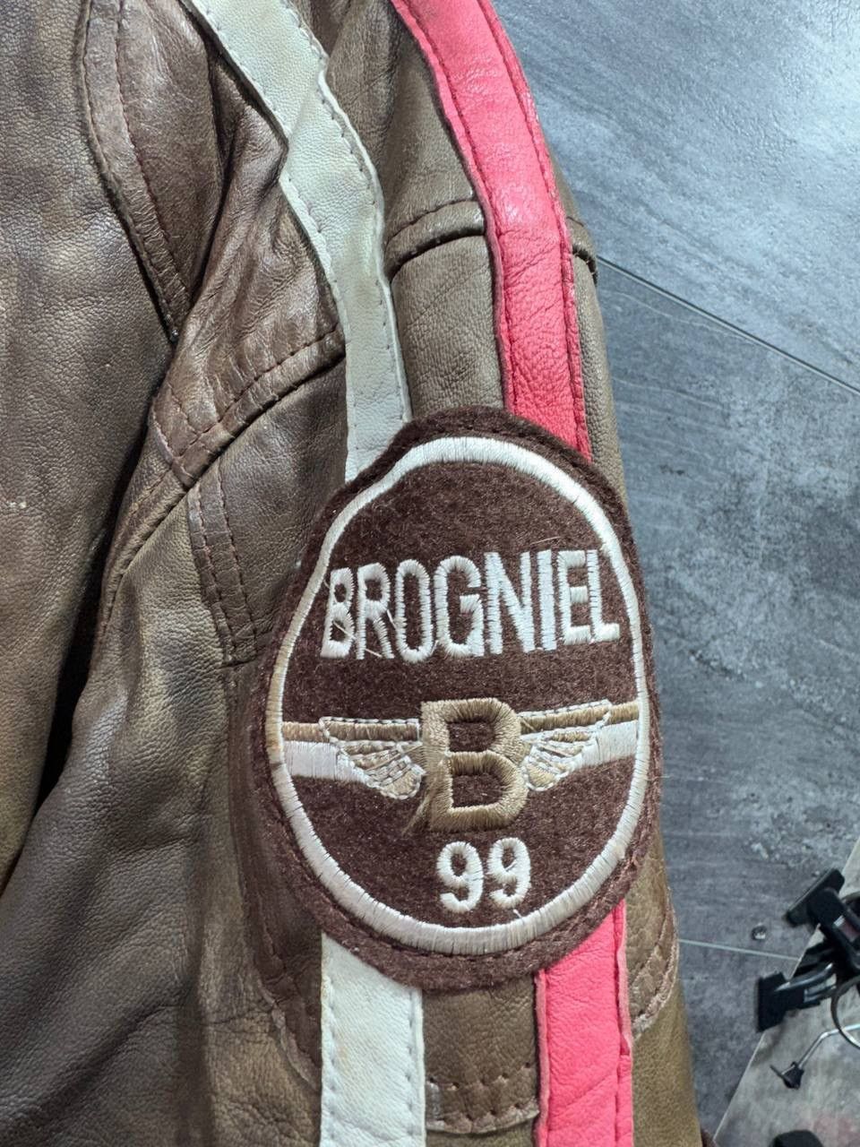 Vintage Aviatrix Men's Real Leather Brown Patch Racing Biker Jacket Size US XL / EU 56 / 4 - 8 Thumbnail