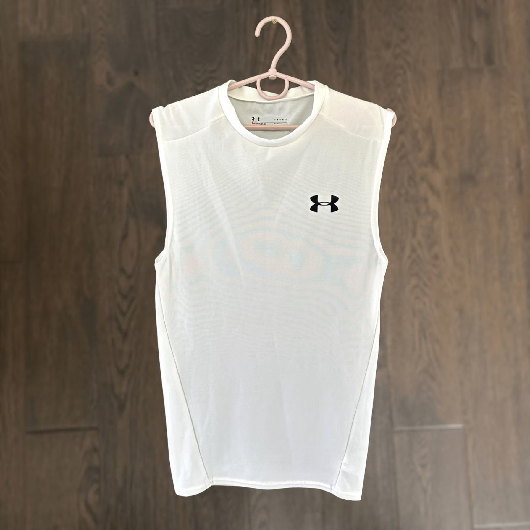 Under Armour Under Armour HeatGear Jersey Shirt Men M White Short Sleeve Polyester 64 cm 38 cm Length Pit to Pit Regular Size Size US M / EU 48-50 / 2 - 1 Thumbnail