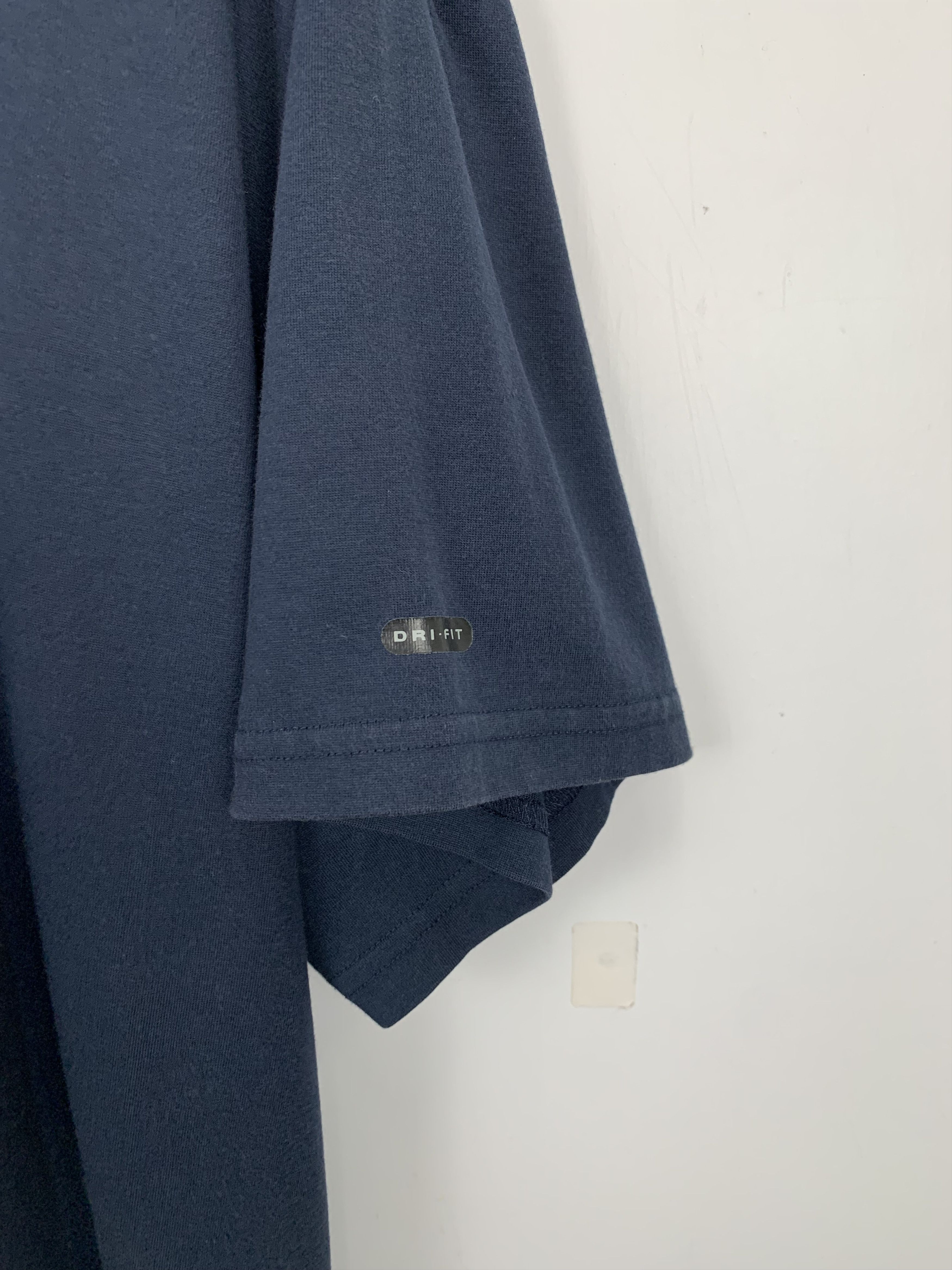 Vintage Vintage Nike Tennis Swoosh Court Tee TA0149 Size US XXL / EU 58 / 5 - 10 Thumbnail