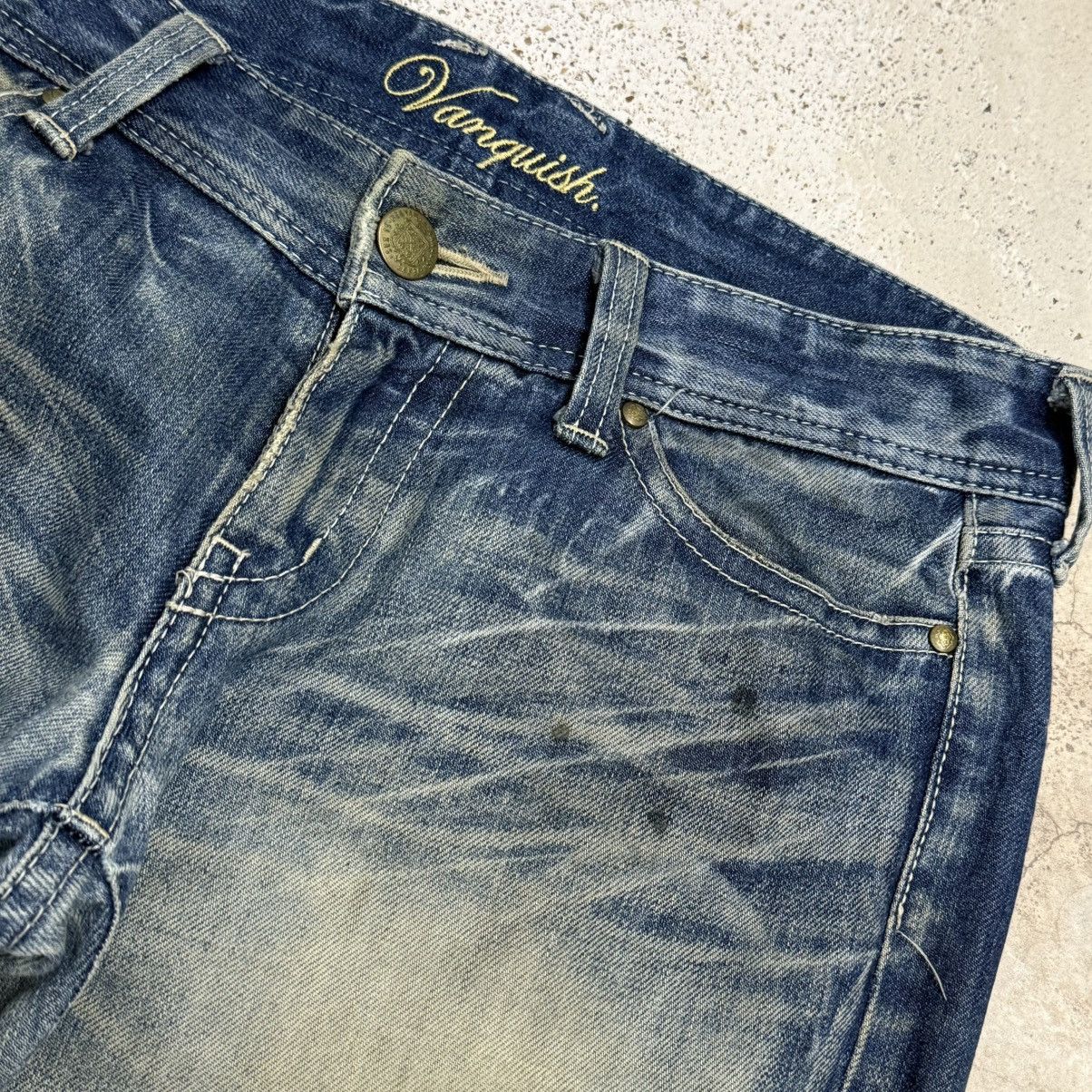 Vanquish Vanquish Muddy Distressed Whisker Denim Pants Size US 31 - 9 Thumbnail