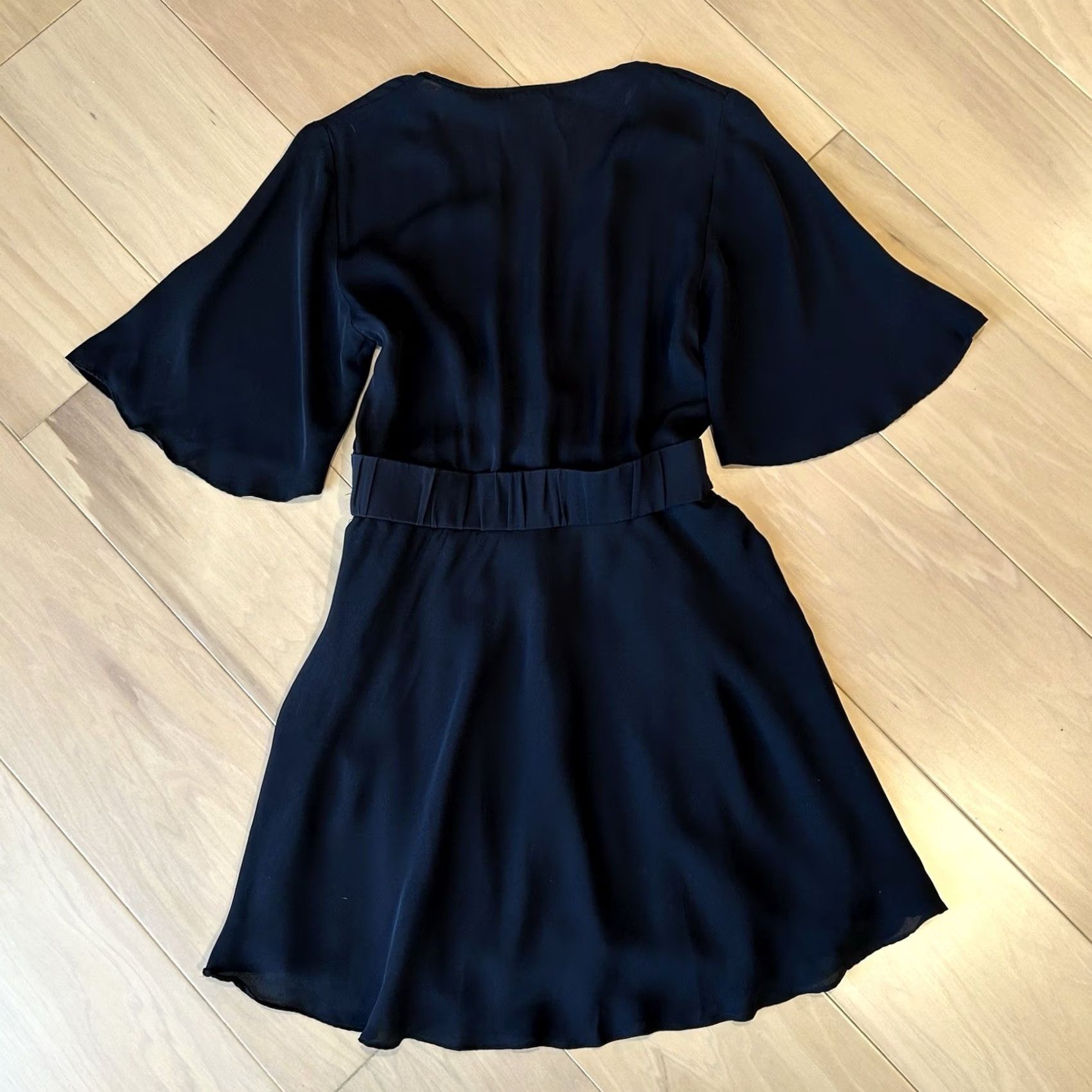 Vintage A.L.C. Ava Mini Dress Black Silk V-Neck Short Flutter Sleeve Pullover Logo 4 Womens Dress Modern Bohemian Party Wedding Size S / US 4 / IT 40 - 3 Thumbnail