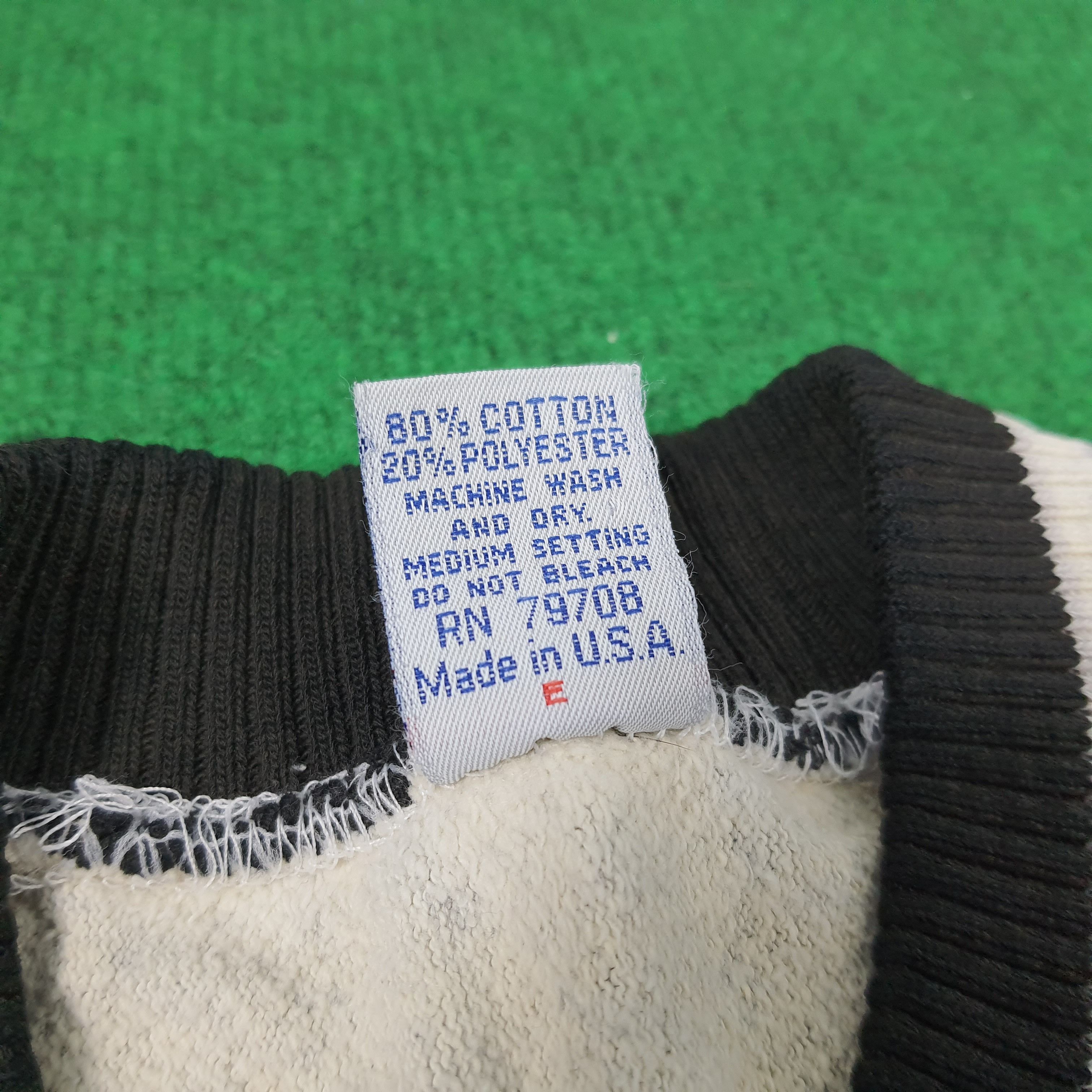 Vintage Vintage RAIDERS Los Angeles Sports Team Sweatshirt Size US M / EU 48-50 / 2 - 6 Thumbnail