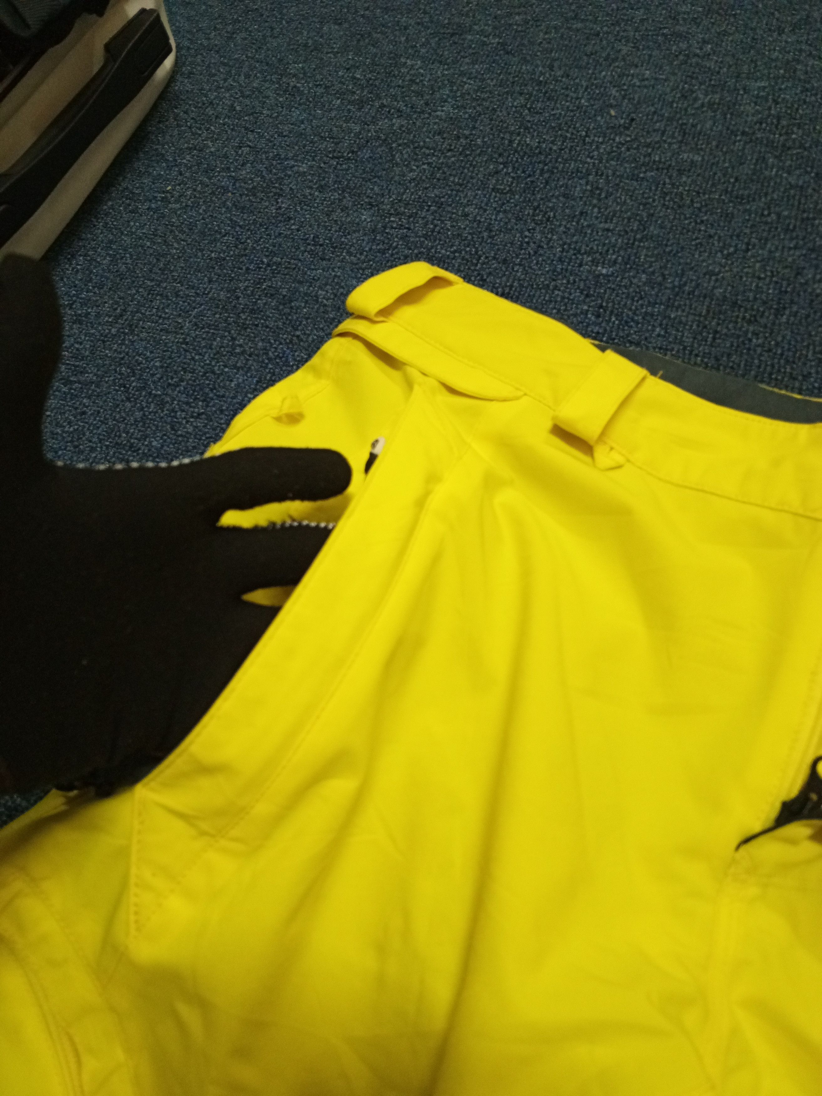 Volcom VALCOM YELLOW SNOWBOARD PANTS NICE Size US 34 / EU 50 - 5 Thumbnail