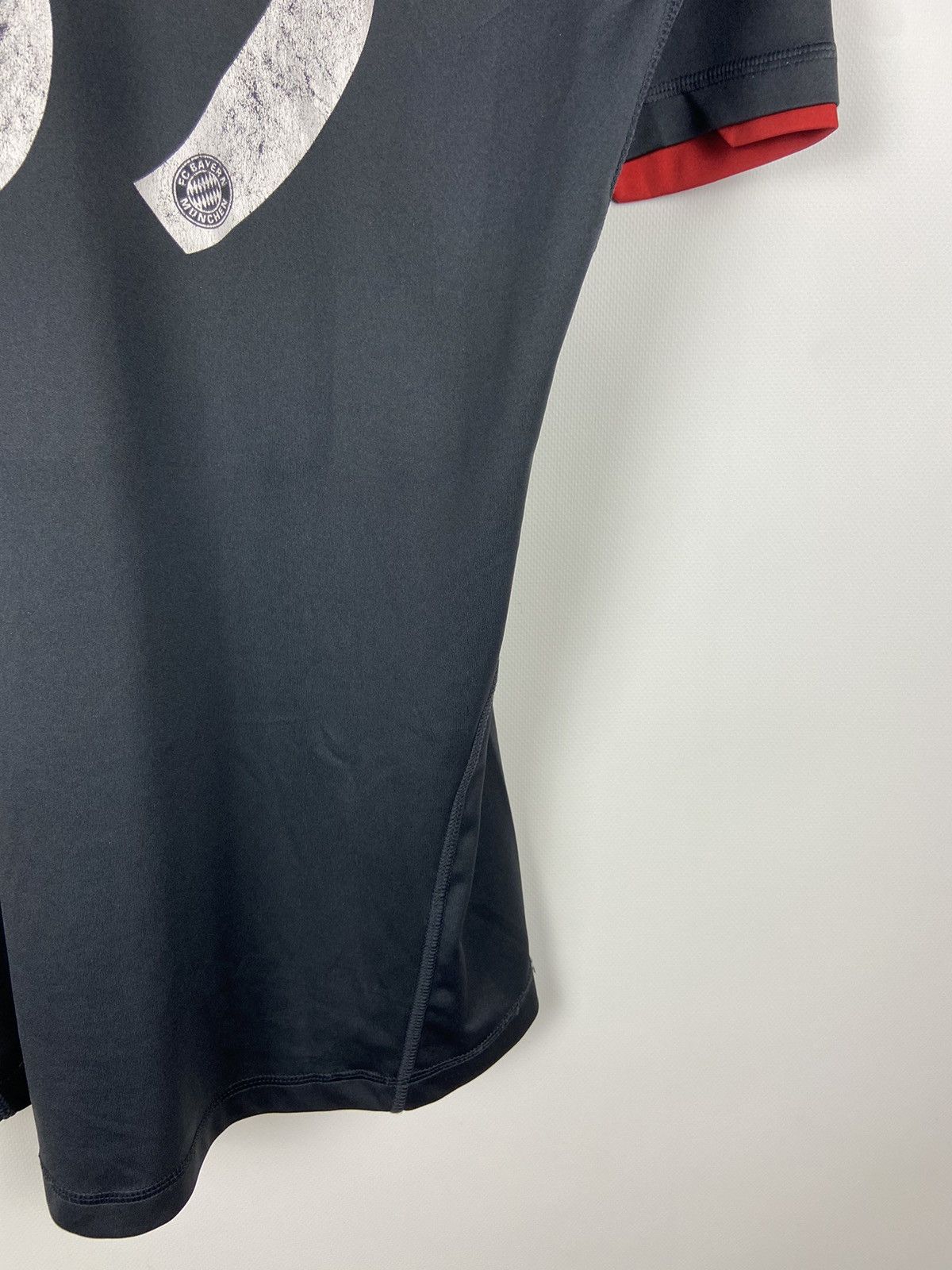 Vintage JERSEY ADIDAS BAYERN MUNICH FOOTBALL SHIRT 2011 TONI KROOS Size US M / EU 48-50 / 2 - 17 Thumbnail