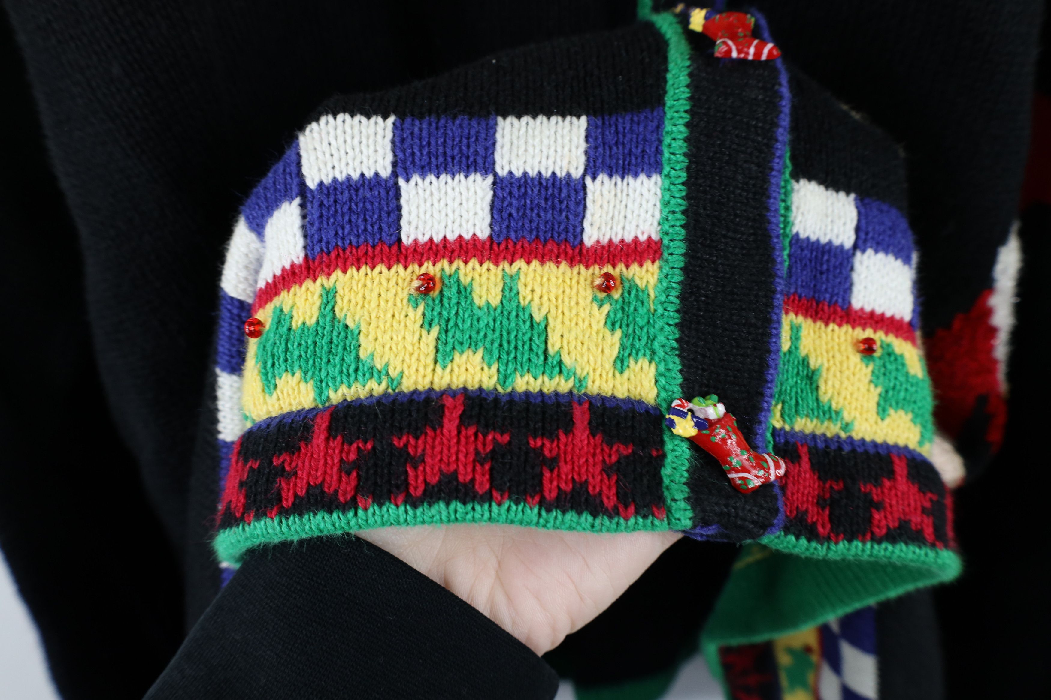 Vintage Vintage 90s Streetwear Elf All Over Print Cardigan Sweater Size 3XL / US 20-22 - 7 Thumbnail