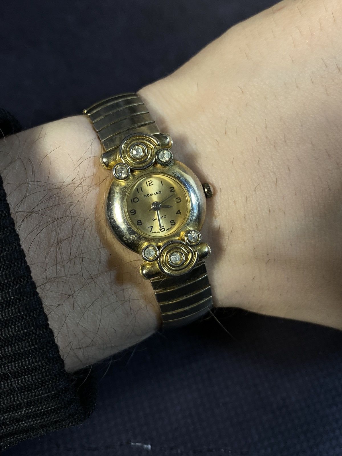 Japanese Brand Elegant Gold Tone Rhinestone Watch Japanese Brand ✨ Size ONE SIZE - 2 Thumbnail