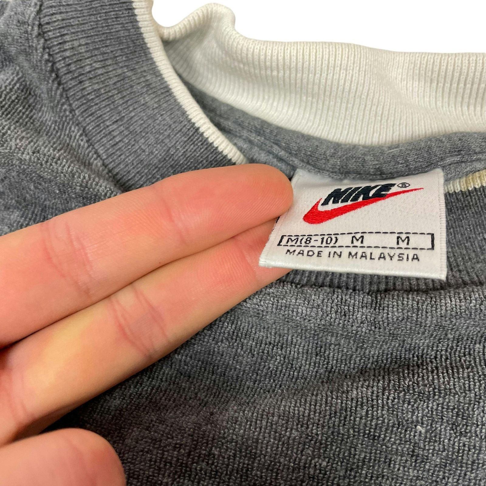 Nike × Vintage Nike Women's Gray Spellout Swoosh Sweatshirt Medium (8-10) Size M / US 6-8 / IT 42-44 - 9 Thumbnail