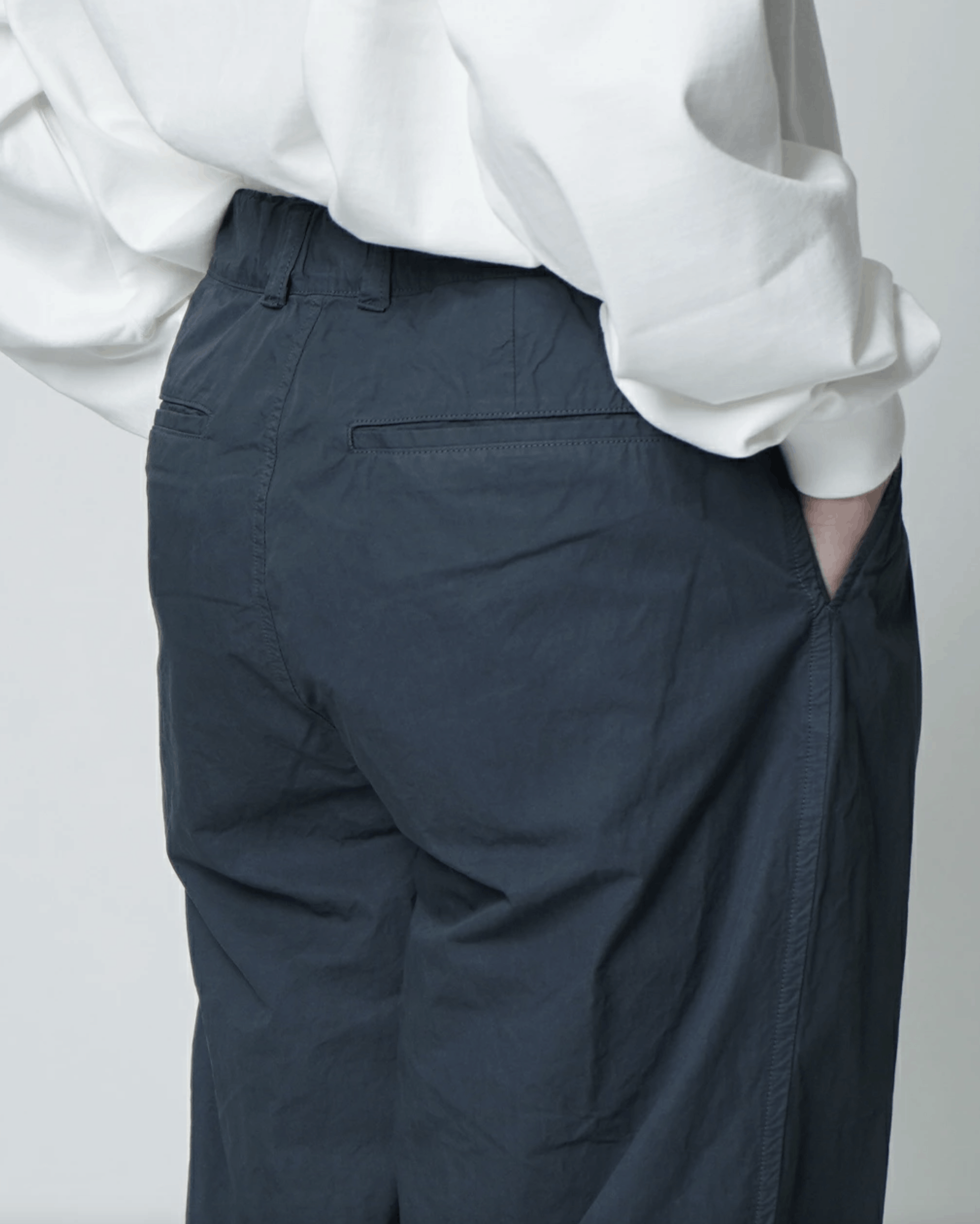 STILL BY HAND STILL BY HAND PT03241 GARMENT-DYE DEEP TUCK PANTS Size US 32 / EU 48 - 6 Thumbnail