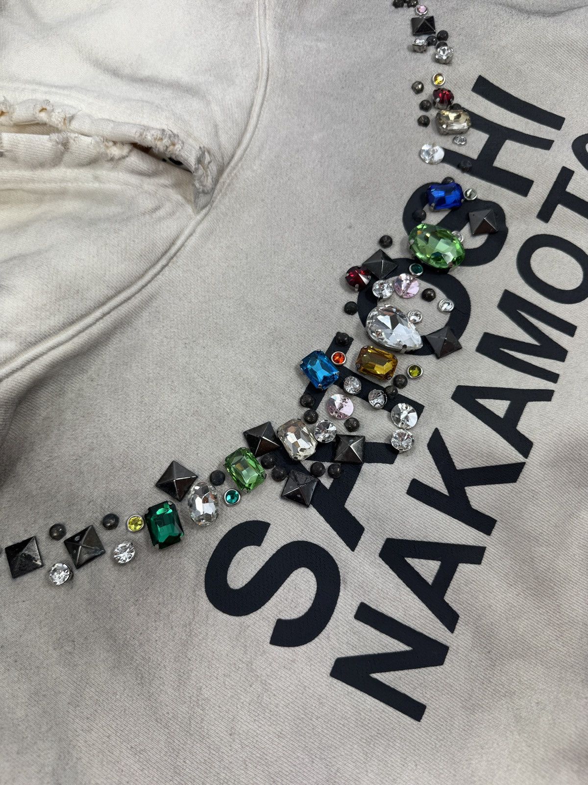 Satoshi Nakamoto Necklace Logo-Print Embellished Distressed Hoodie Size US XL / EU 56 / 4 - 5 Thumbnail