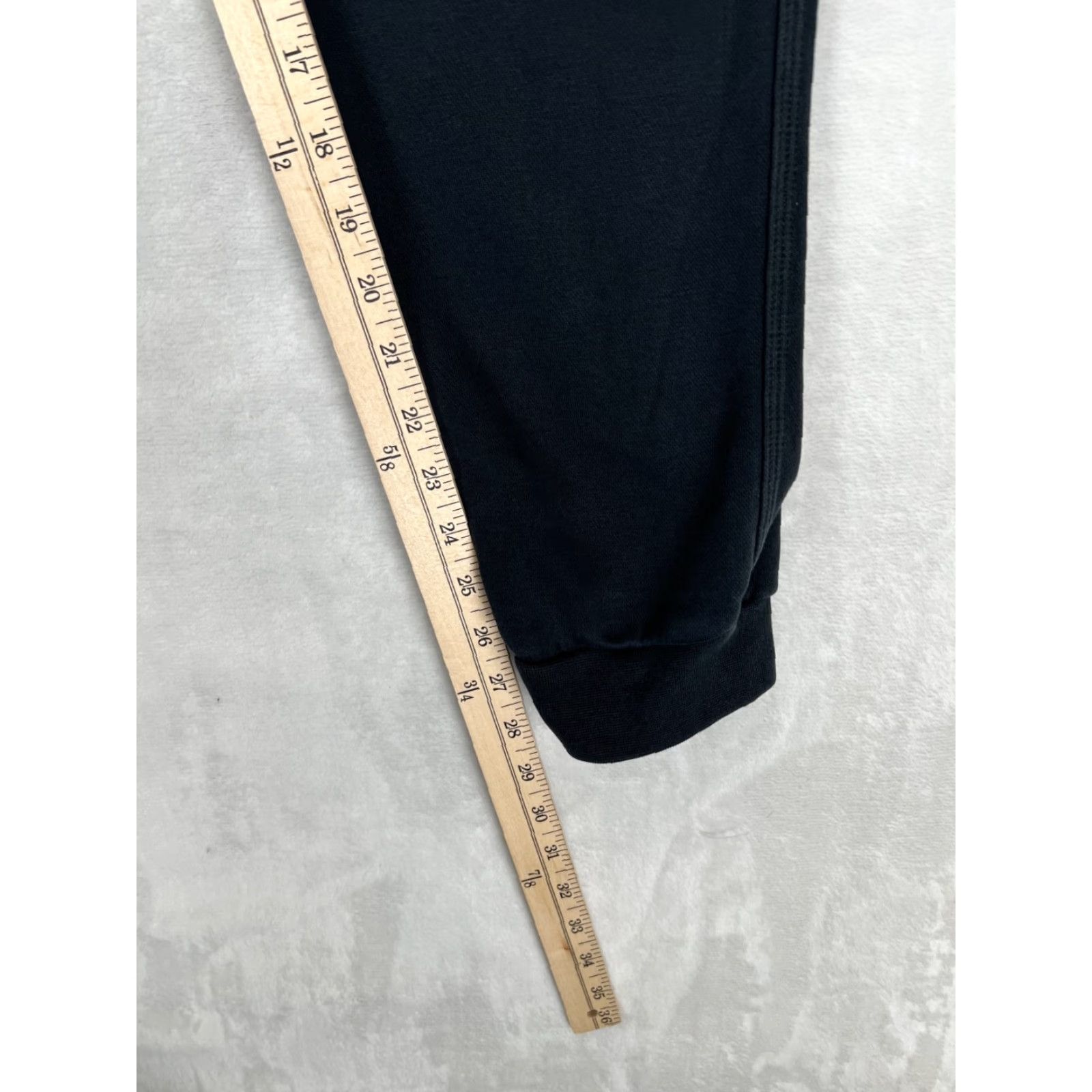 Nike Nike Black Fleece Jogger Pants Women L Cuffed Jogger Sports Logo Athleisure Activewear Size Large Size 36" / US 14 / IT 50 - 2 Thumbnail