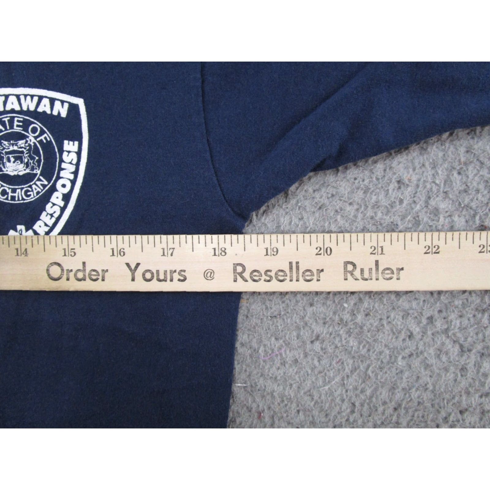Fruit Of The Loom VINTAGE Fruit of the Loom State of Michigan Emergency Response Team Mattawan M Short Sleeve Cotton T-Shirt Blue Single Stitch Mens Shirt Size US M / EU 48-50 / 2 - 5 Thumbnail