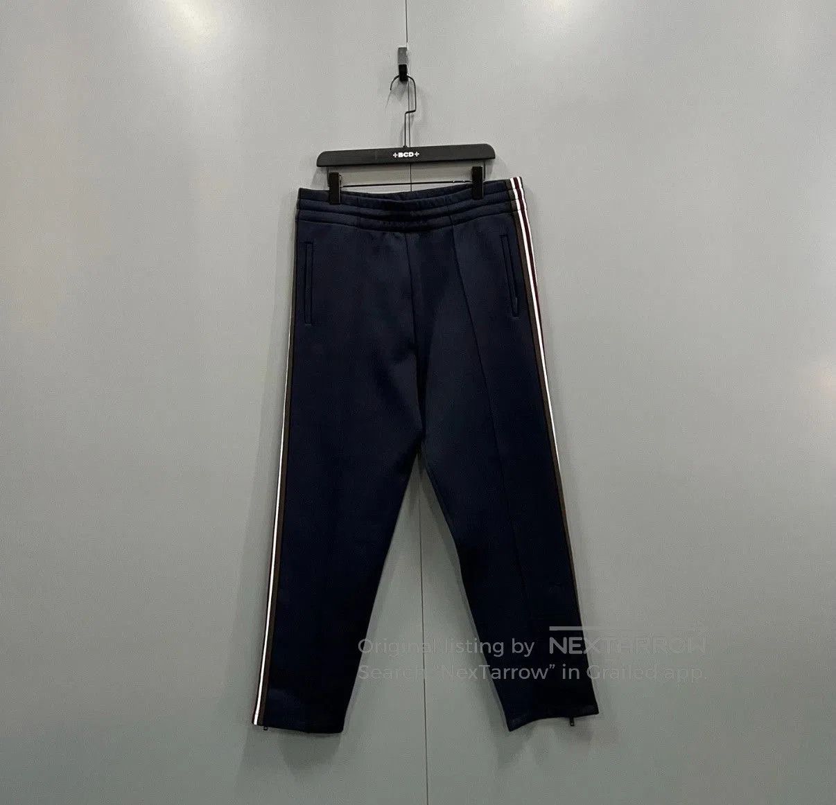 Burberry Black Striped Side Elastic Waist Sweatpants Size 36. Size US 36 / EU 52 - 1 Thumbnail