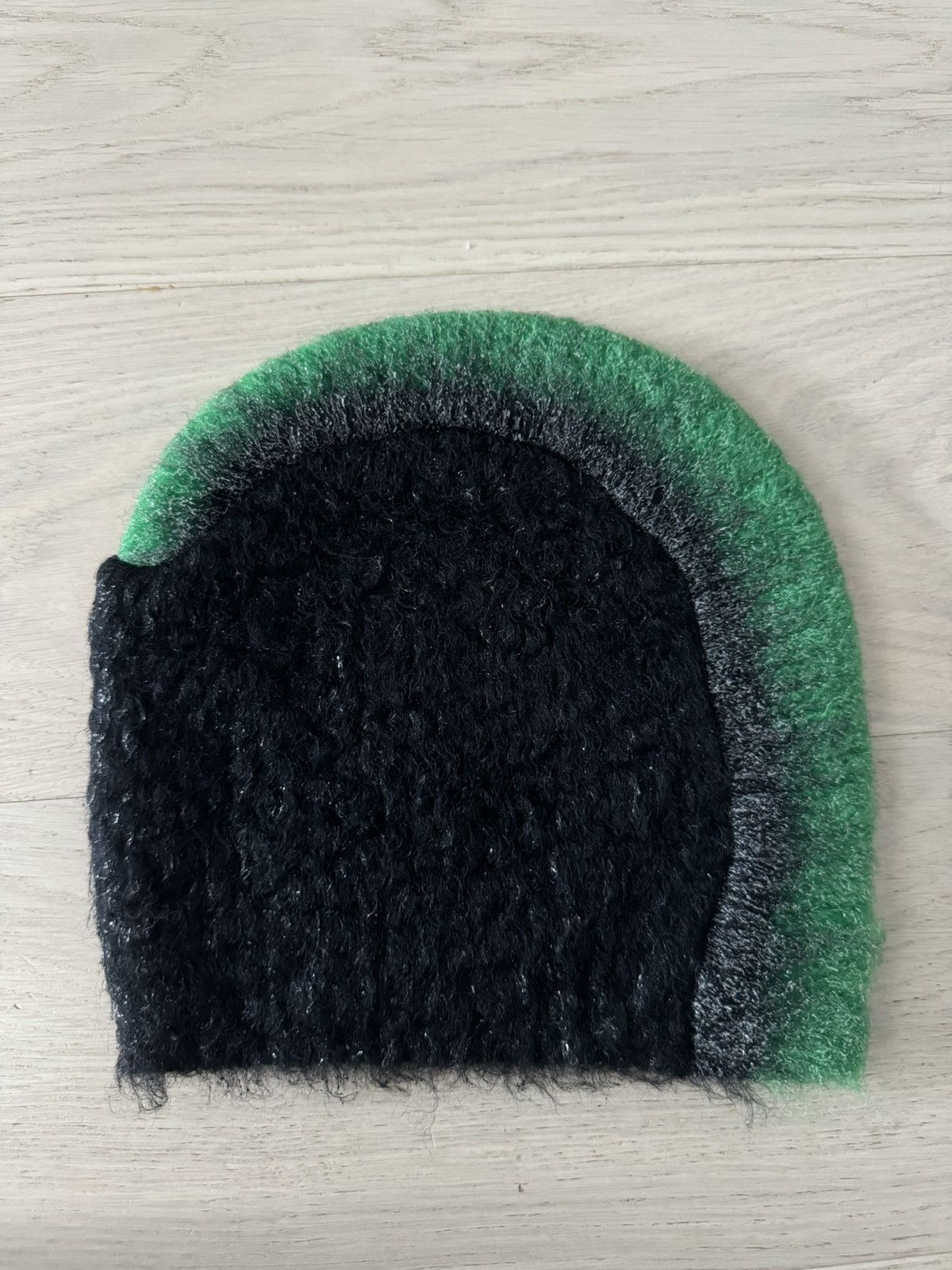 PRADA ニット帽　FW 2007 コレクション Prada Red Mohair Mohawk Beanie Hat FW 2007 | Grailed
