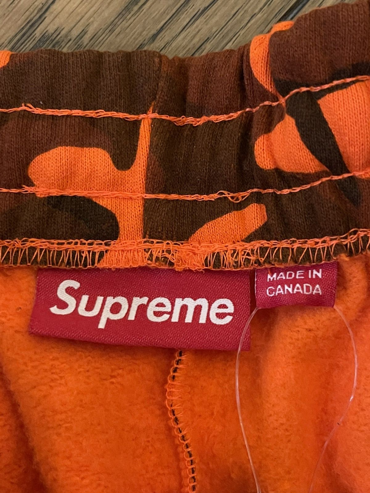 Supreme Supreme Small Box Sweatshort “Bright Orange Camo” size L Size US 36 / EU 52 - 4 Thumbnail