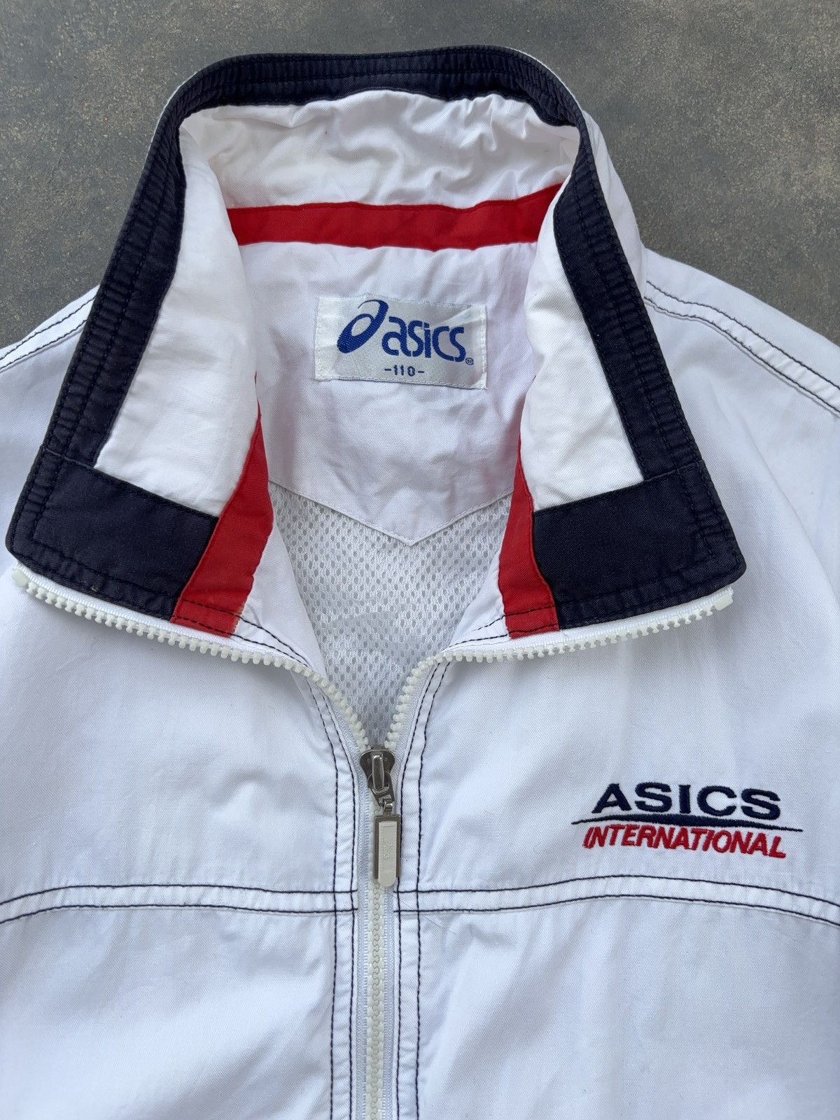 Asics Asics International Vintage White Windbreaker Jacket Size US XL / EU 56 / 4 - 9 Thumbnail