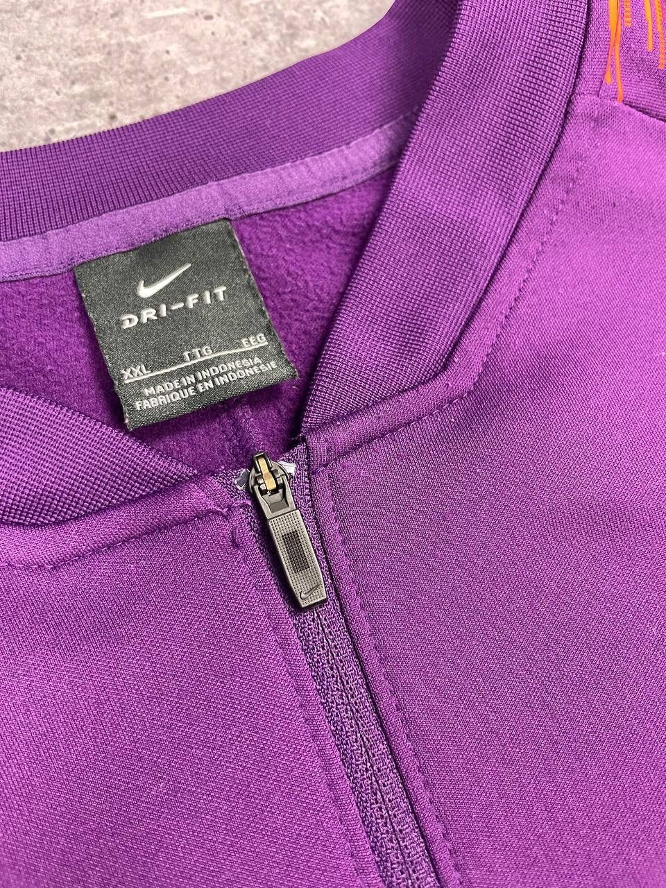 Nike Vintage Nike Y2K Manchester City Reflective Logo Zip Olympic Size US XXL / EU 58 / 5 - 9 Thumbnail