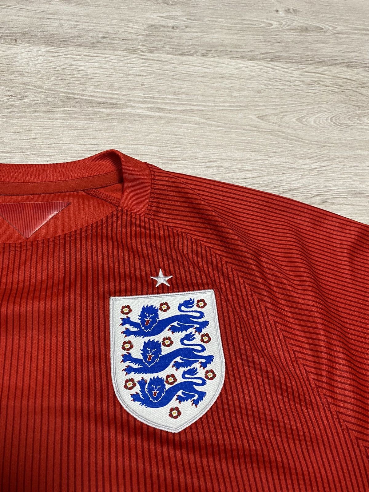 Nike Nike Jersey National Team England 2014 red edition size M Size US M / EU 48-50 / 2 - 5 Thumbnail