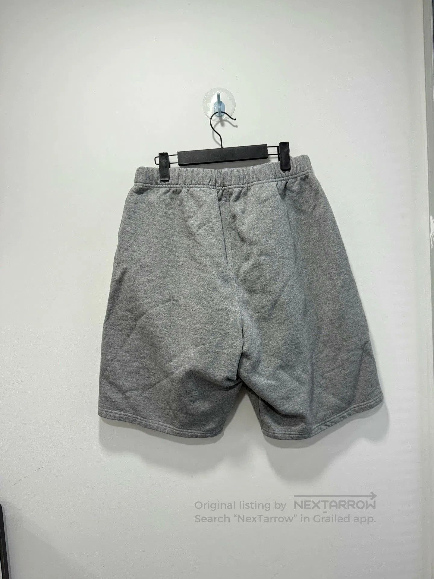 AMI Ami Heart Embroidery Gray Shorts L. Size US 30 / EU 46 - 2 Thumbnail
