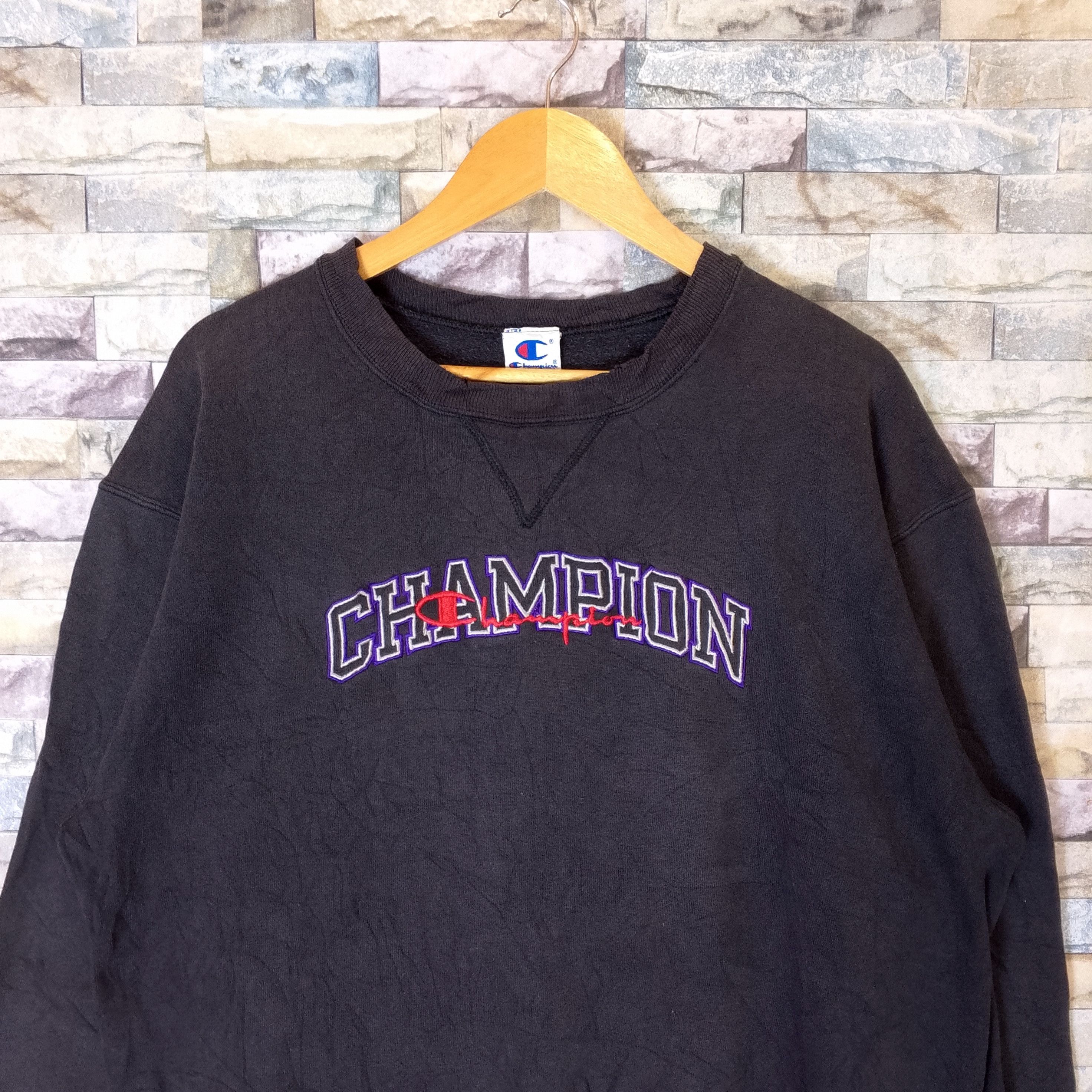 Champion Vintage Champion Spell out Distressed Sweatshirt Size US L / EU 52-54 / 3 - 2 Thumbnail
