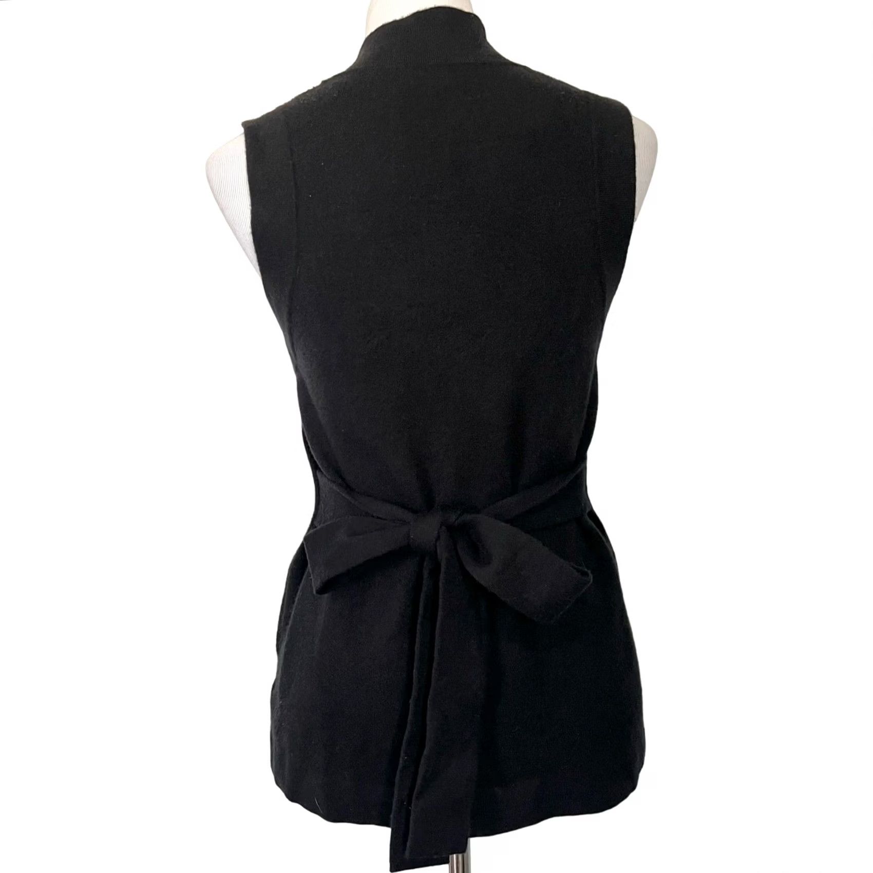 Anthropologie Anthropologie Vest Sweater Belted V-Neck Sleeveless Pockets Women’s XS Black Belted V-Neck Vest Women’s XS Black Size XS / US 0-2 / IT 36-38 - 4 Thumbnail