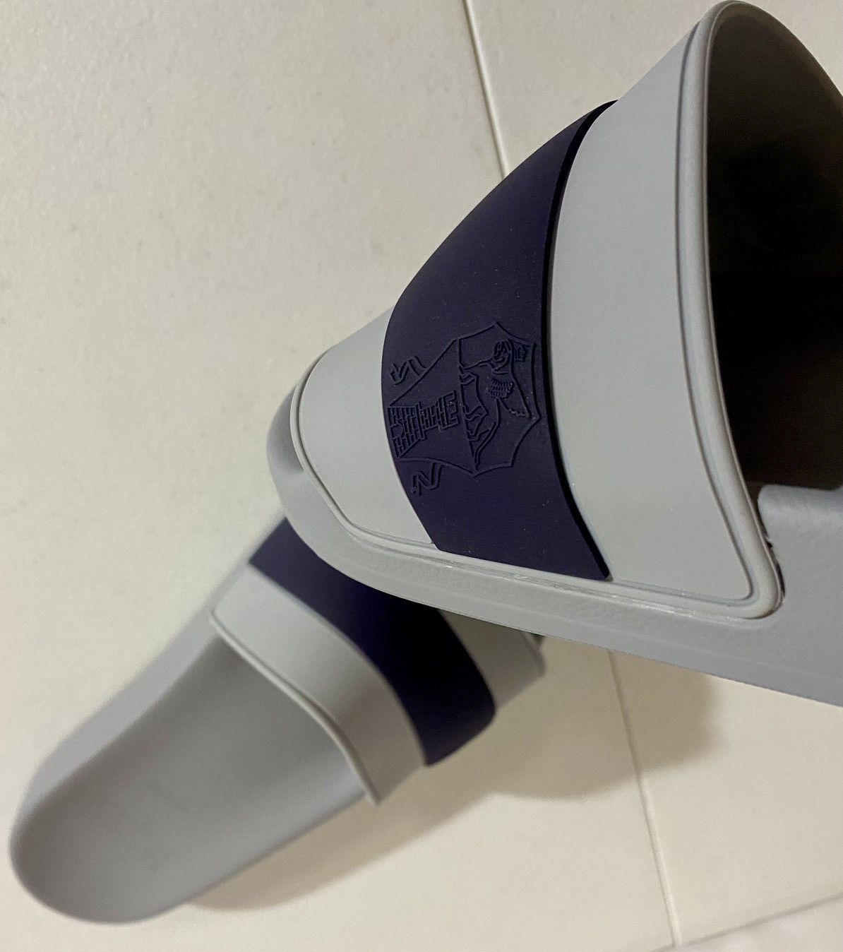 Brunello Cucinelli Brunello Cucinelli 🇮🇹 Grey/Blue Resort Logo Pool Slides 7 NWT Size US 7 / EU 40 - 8 Thumbnail