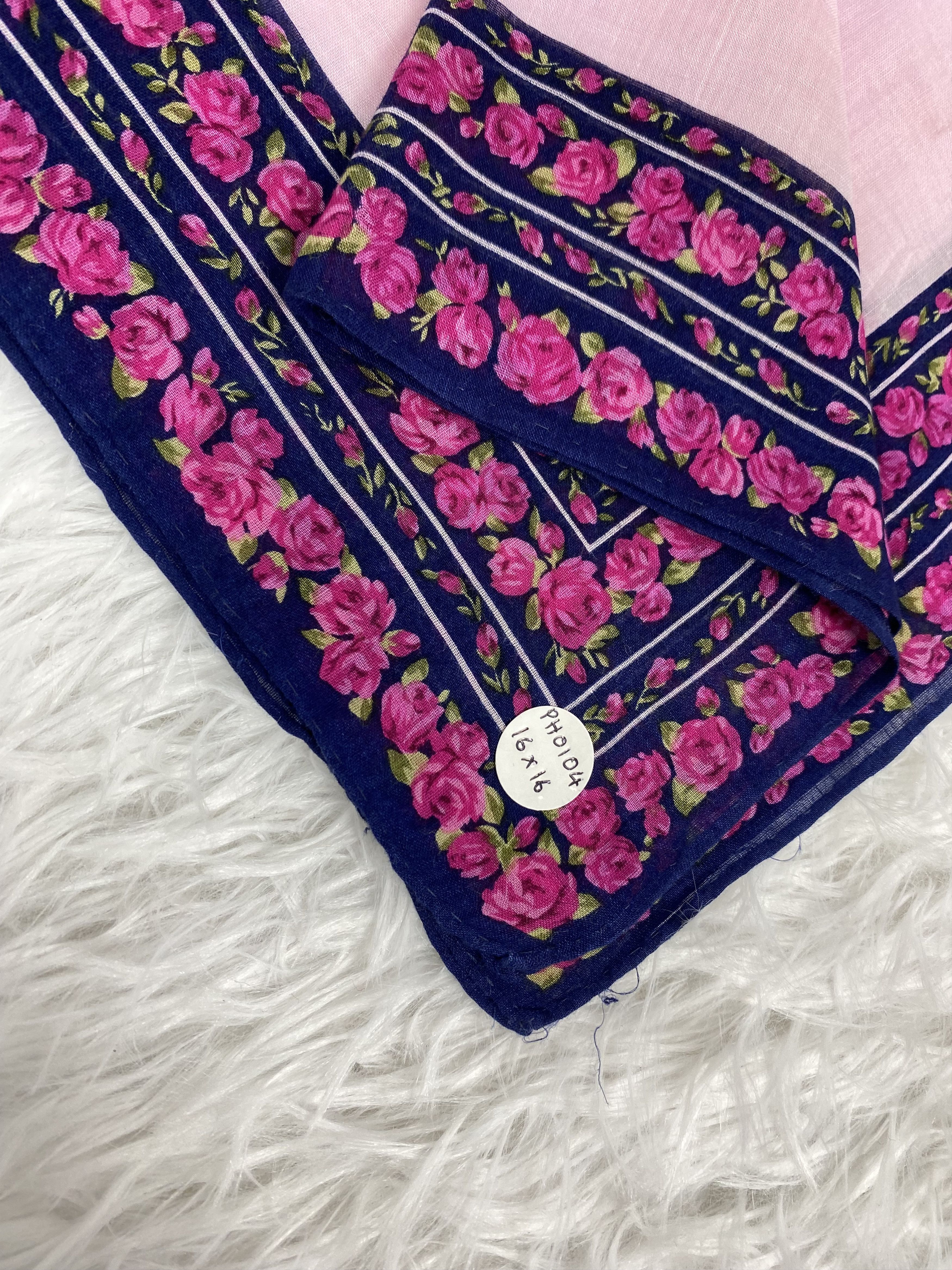 Vintage Vintage Yves Saint Laurent Handkerchief PH0104 Size ONE SIZE - 2 Thumbnail
