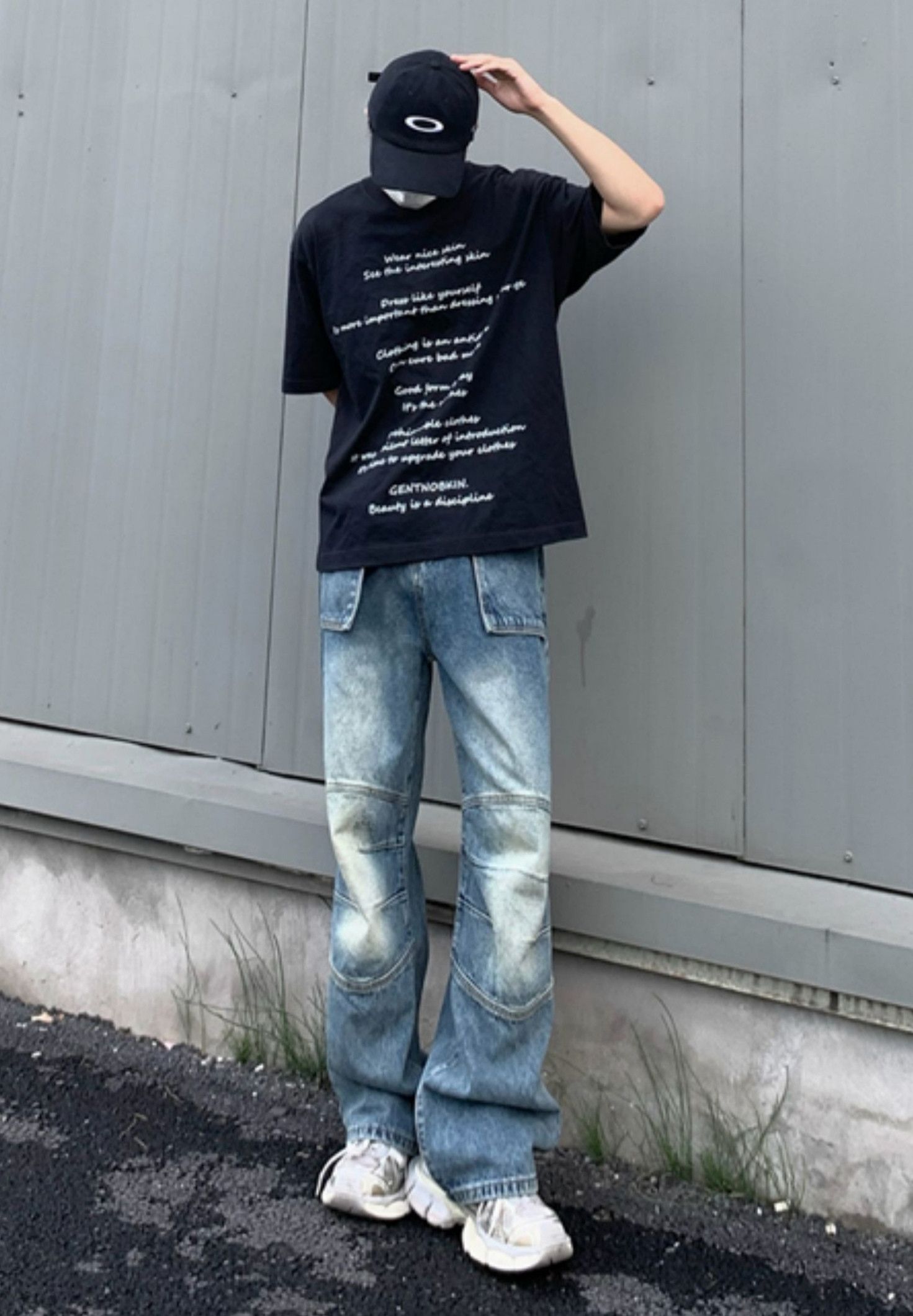 Knee pleated fade wash flaps Pocket Jeans