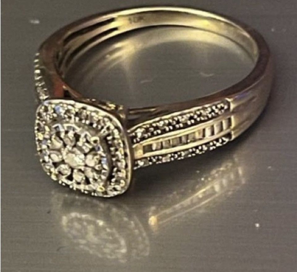Other Gold Natural Diamond Ring Size ONE SIZE - 1 Thumbnail