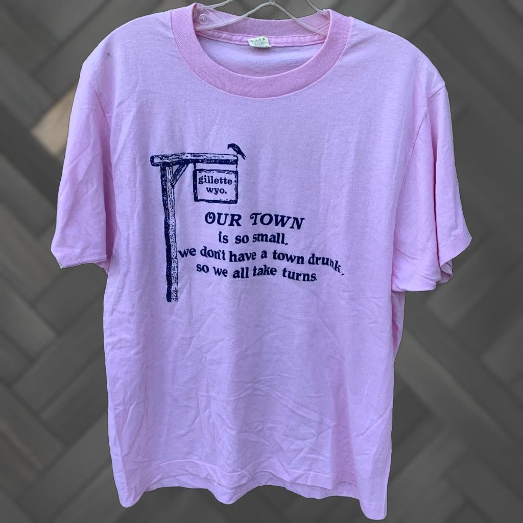 Vintage VINTAGE Screen Stars T-Shirt Mens L Pink 1980s Funny Our Town Is So Small We Dont Have A Town Drunk Graphic Print Cotton Blend Short Sleeve USA Size US L / EU 52-54 / 3 - 1 Thumbnail