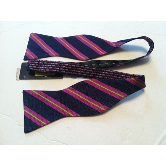 Daniel Cremieux DANIEL CREMIEUX MEN'S NAVY 100%SILK BOW TIE Size ONE SIZE - 1 Thumbnail