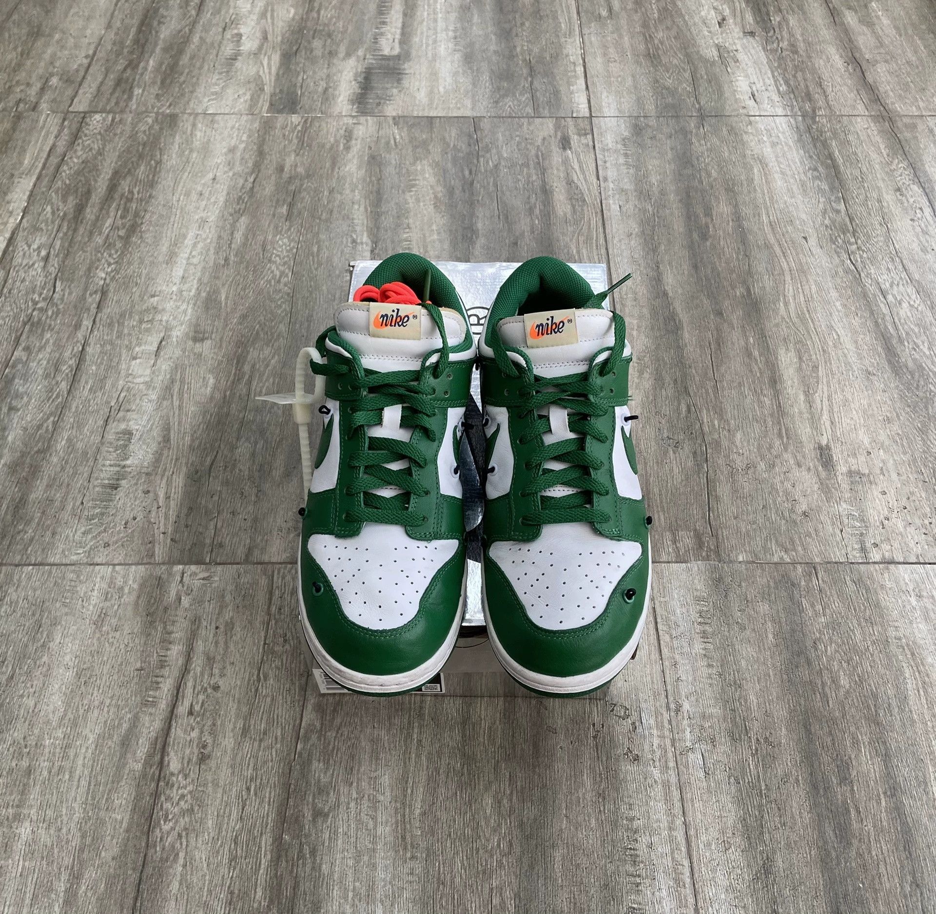Off-White OFF-WHITE x Nike Dunk Low Leather Size US 9.5 / EU 42-43 - 1 Thumbnail