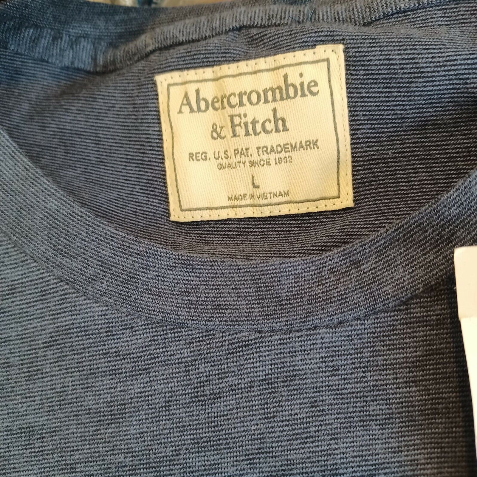 Abercrombie & Fitch ⭐Abercrombie and Fitch Men's basic T-Shirt Sz L Men's Navy B Size US L / EU 52-54 / 3 - 5 Thumbnail