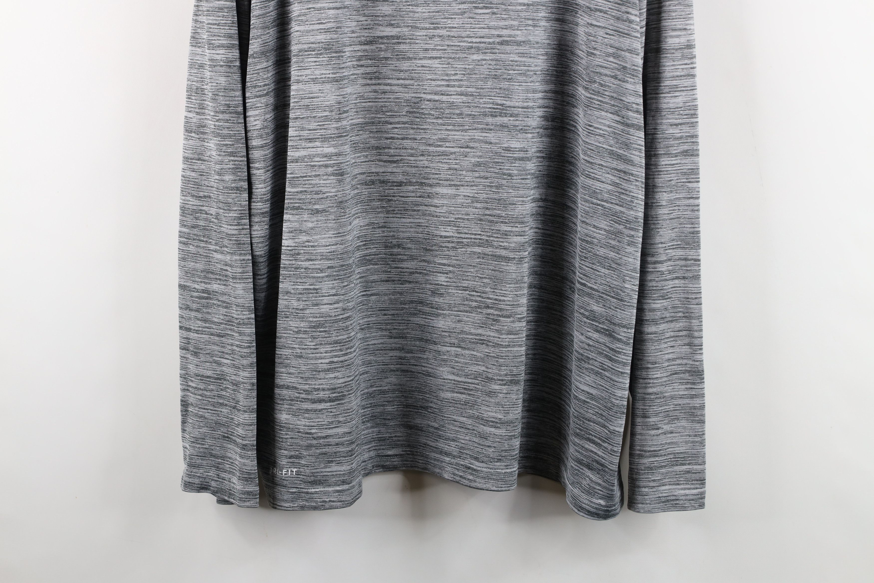 Nike Nike University of Michigan Block M Long Sleeve T-Shirt Gray Size US XXL / EU 58 / 5 - 3 Thumbnail