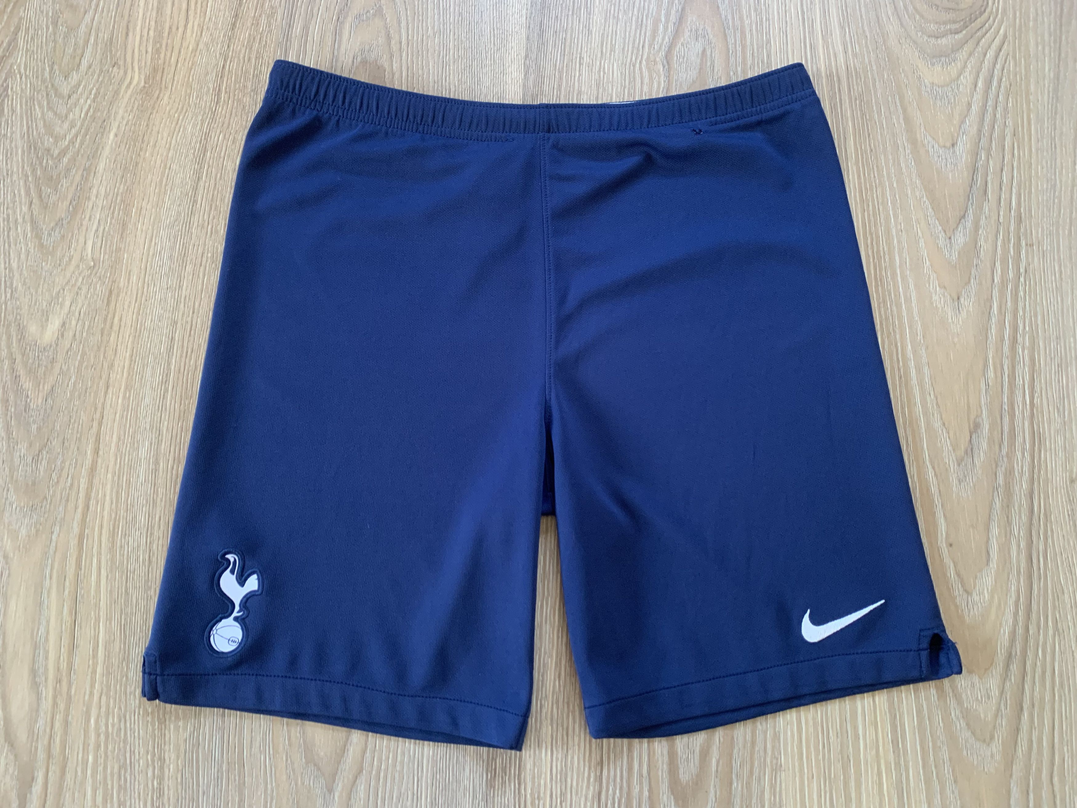 Nike Youth Nike Tottenham Hotspur Football Shorts Size US 26 / EU 42 - 2 Thumbnail