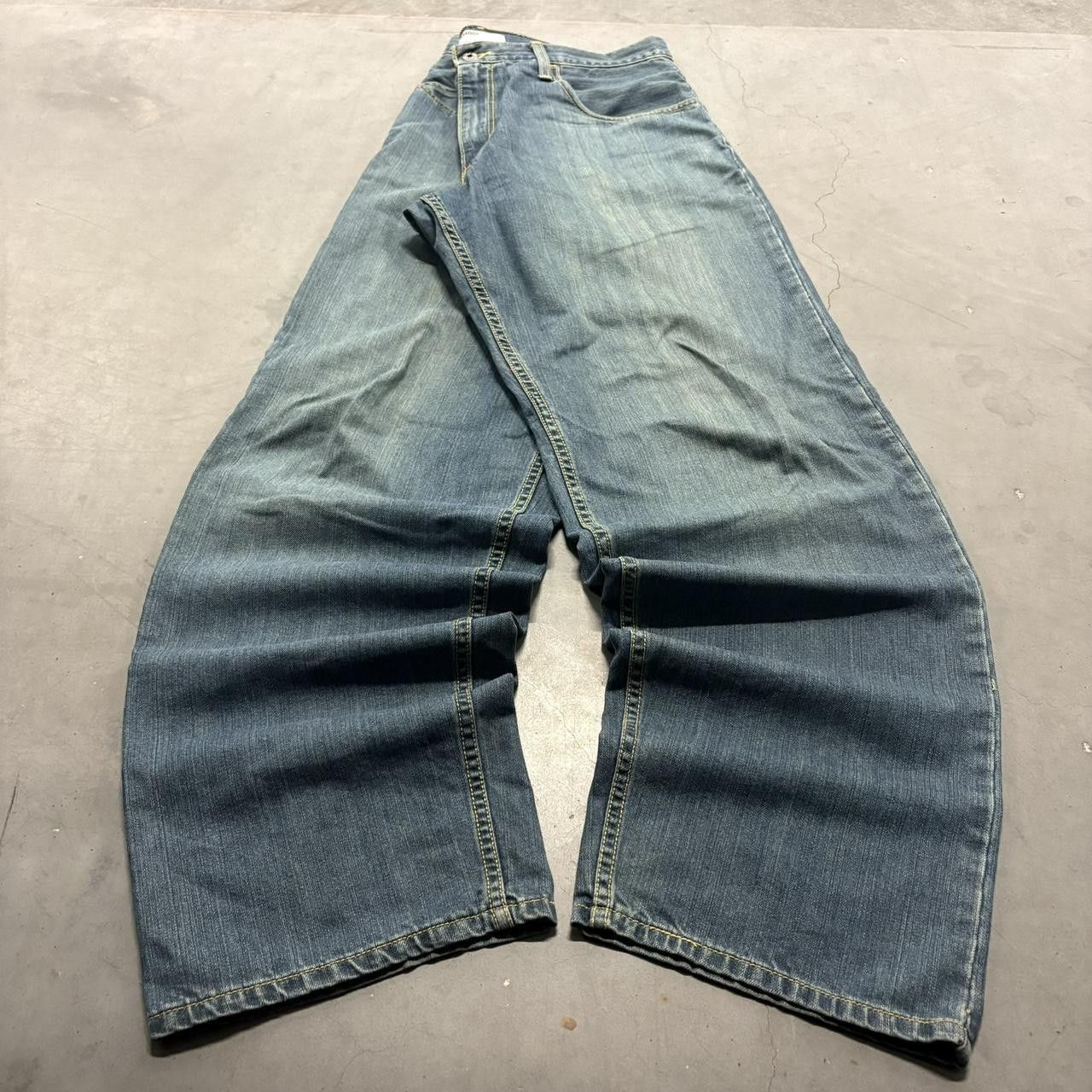 Vintage Y2K/2000s Super Baggy Levis SilverTab Tall Medium Blue 