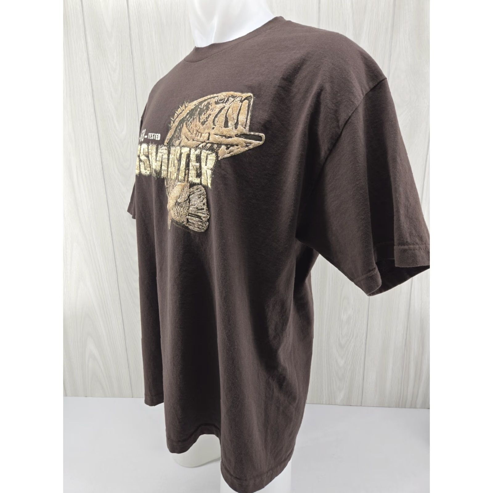 CHOCOOLATE Bassmaster Bass Fishing Chocolate Brown Short Sleeve T-Shirt 2XL Puffy Logo Mens Graphic Tee Shirt Size US XXL / EU 58 / 5 - 4 Thumbnail