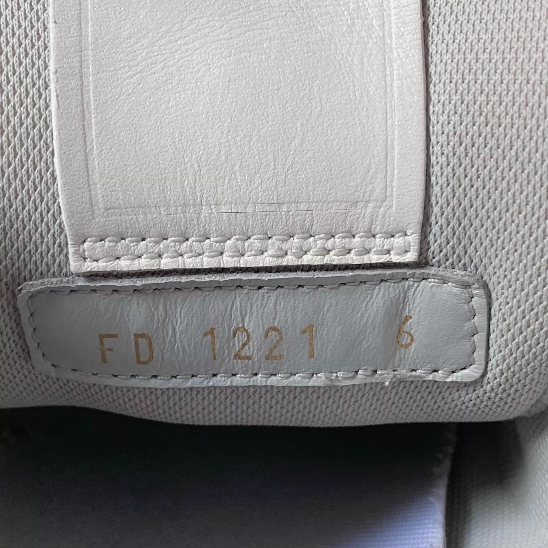 Louis Vuitton LV White Vintage Trainer Size UK6 (Nike 40-41) 3W Size US 7 / EU 40 - 7 Thumbnail