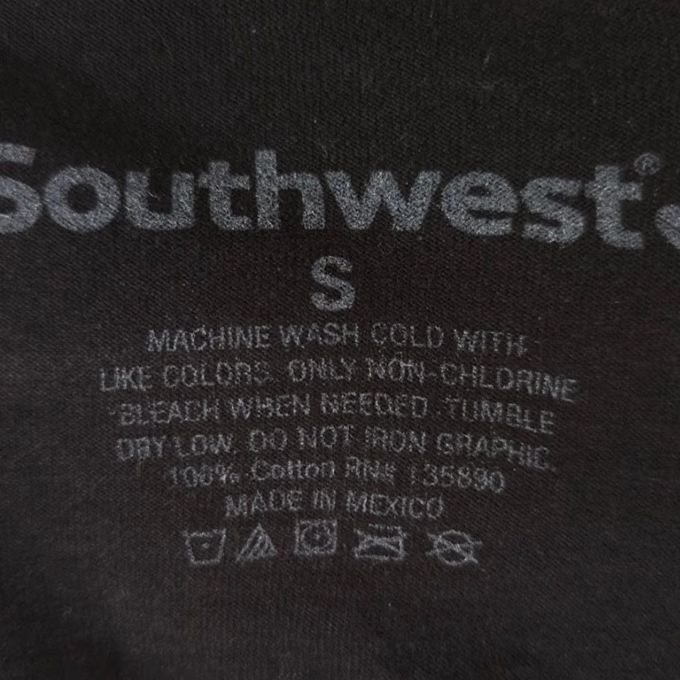 South2 West8 Southwestern Airlines T Shirt Mens Size Small Black Livery Tour 1971 To 2018 Size US S / EU 44-46 / 1 - 7 Thumbnail