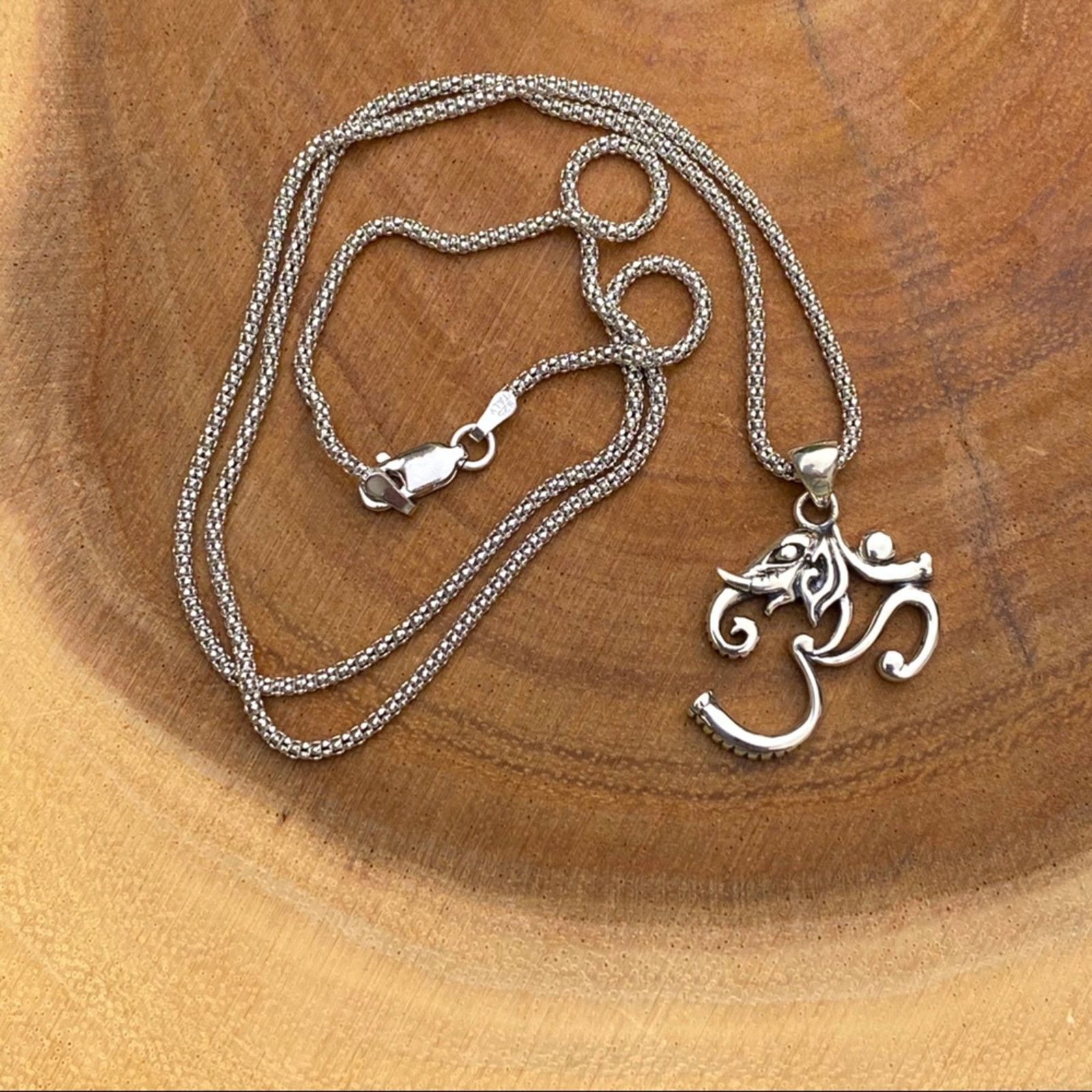 The Unbranded Brand Sterling silver Om Elephant necklace Size ONE SIZE - 1 Thumbnail