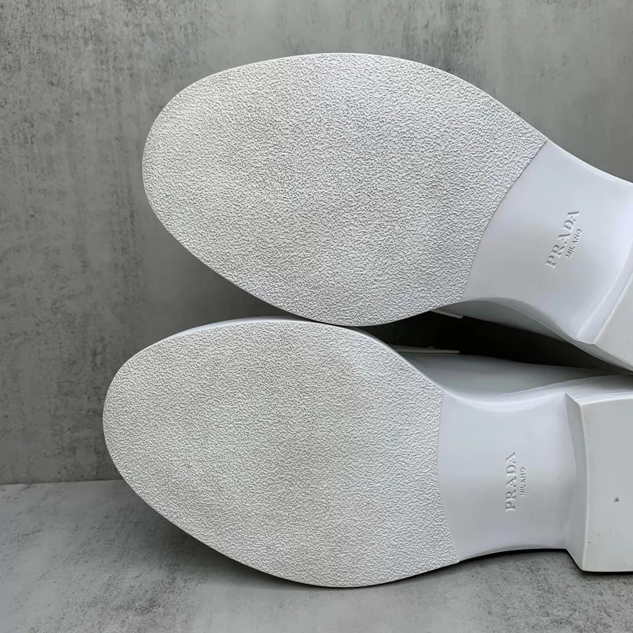 Prada Prada White Triangle Logo Loafers 36.5 95 New LX1044 Size US 6 / IT 36 - 8 Thumbnail